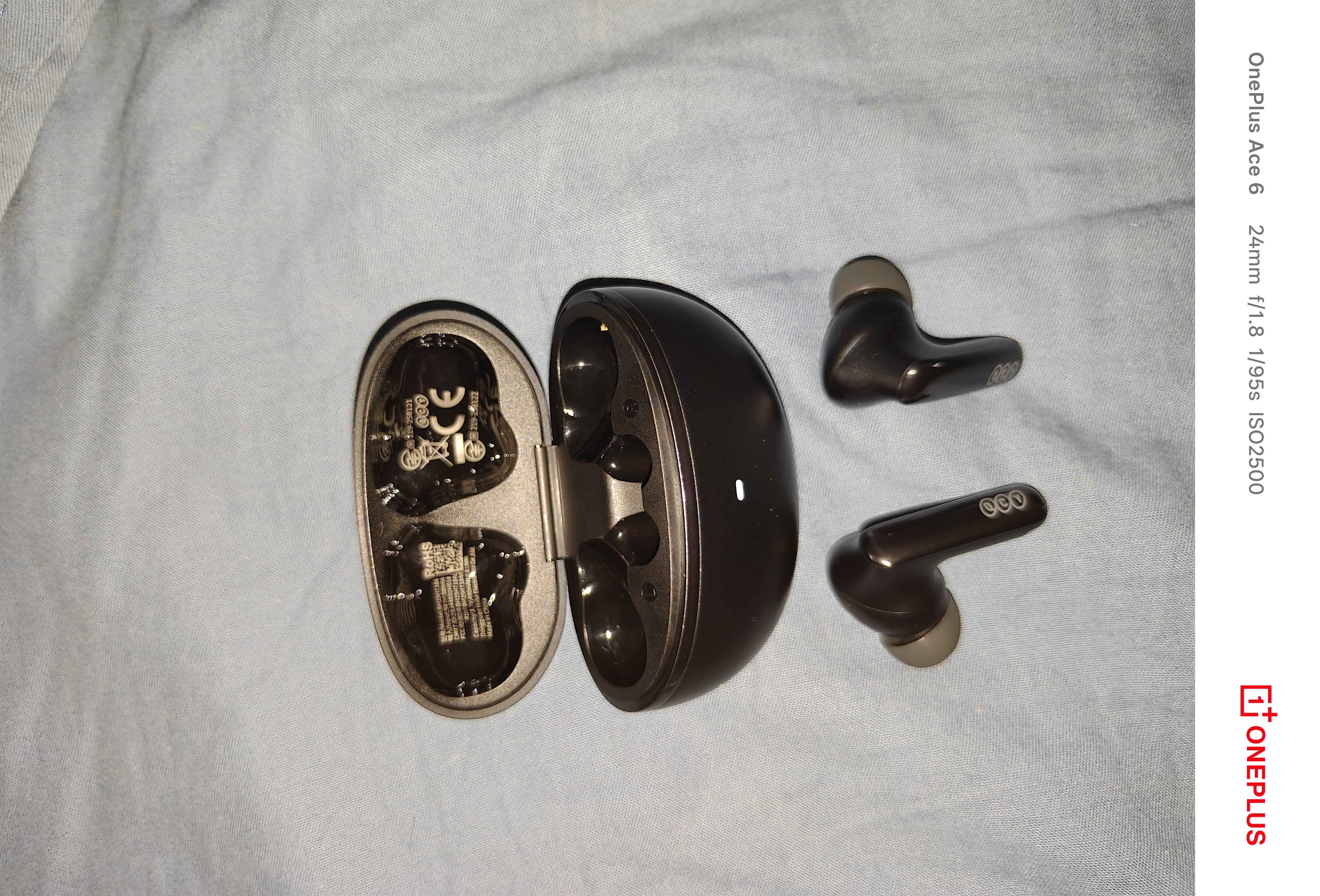 QCY N70 入耳式主动降噪-56dB自适应蓝牙耳机 Hi-Res小金标认证超瞬态MEMS喇叭超频宽 午夜黑 实拍图