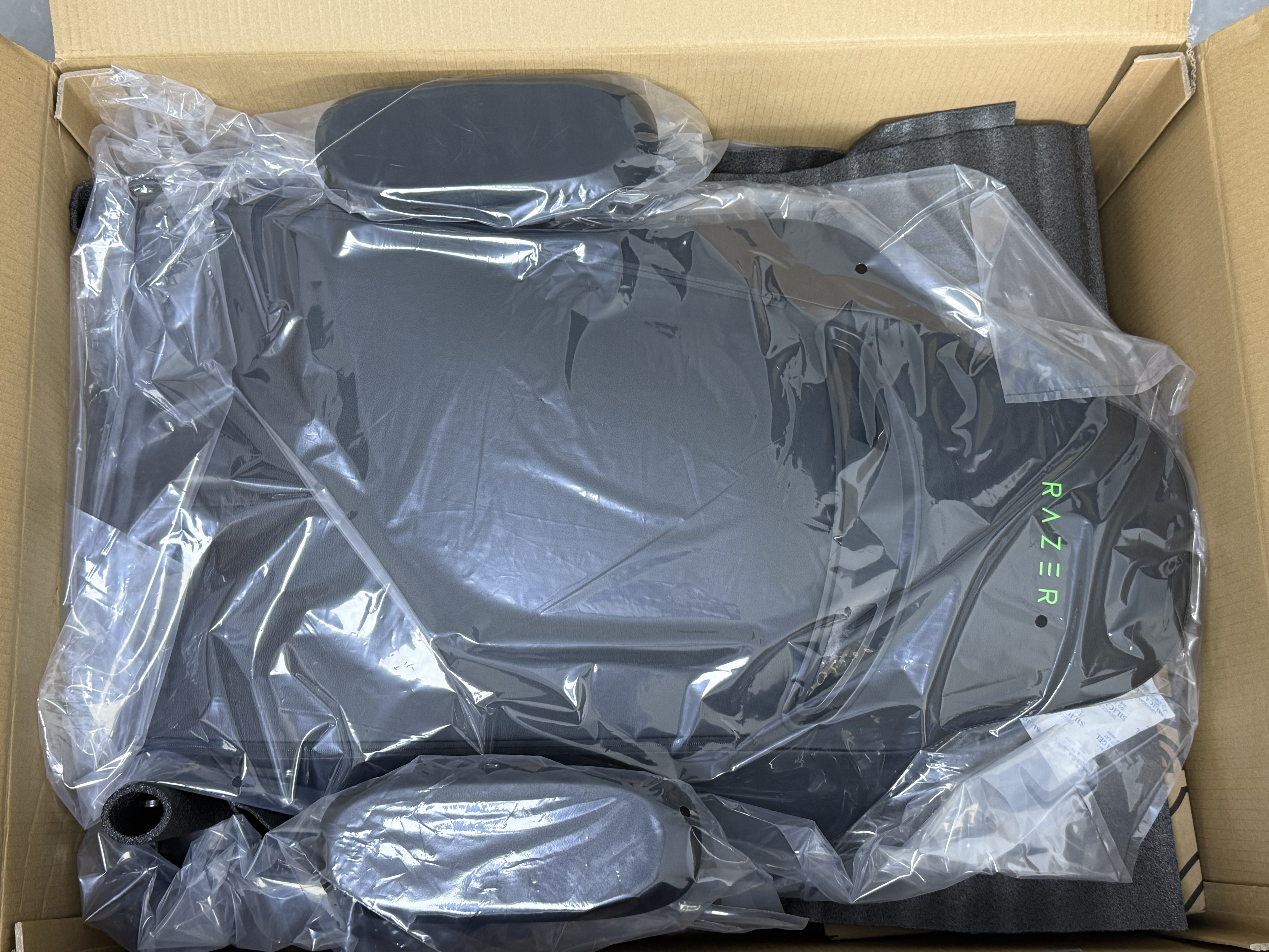 雷蛇（Razer）水神电竞椅 电脑游戏舒适人体工学椅子 记忆棉头枕 4D扶手 绿色 实拍图
