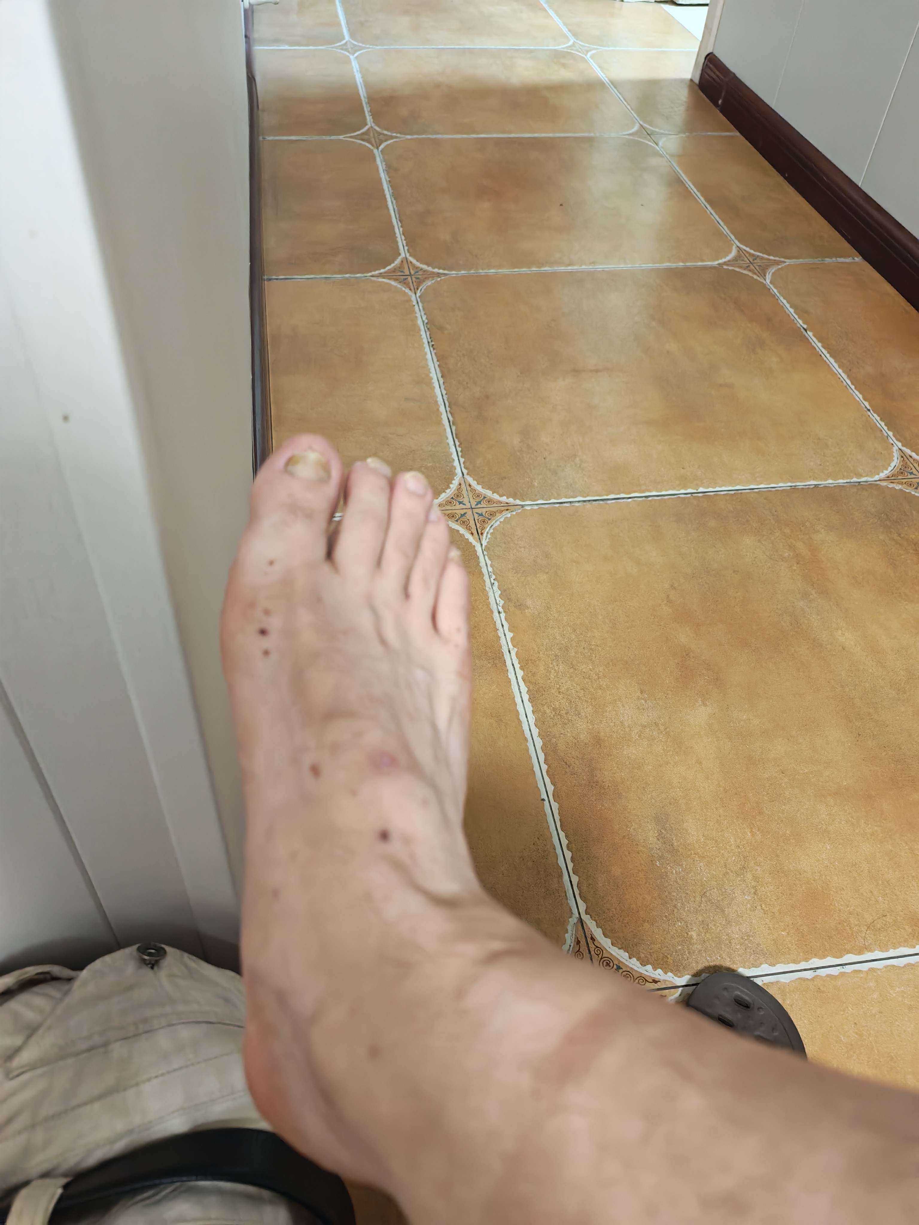 老管家工作鞋劳保鞋男防滑耐磨防砸防刺安全鞋电焊耐高温焊工鞋 防砸防刺款 42 实拍图