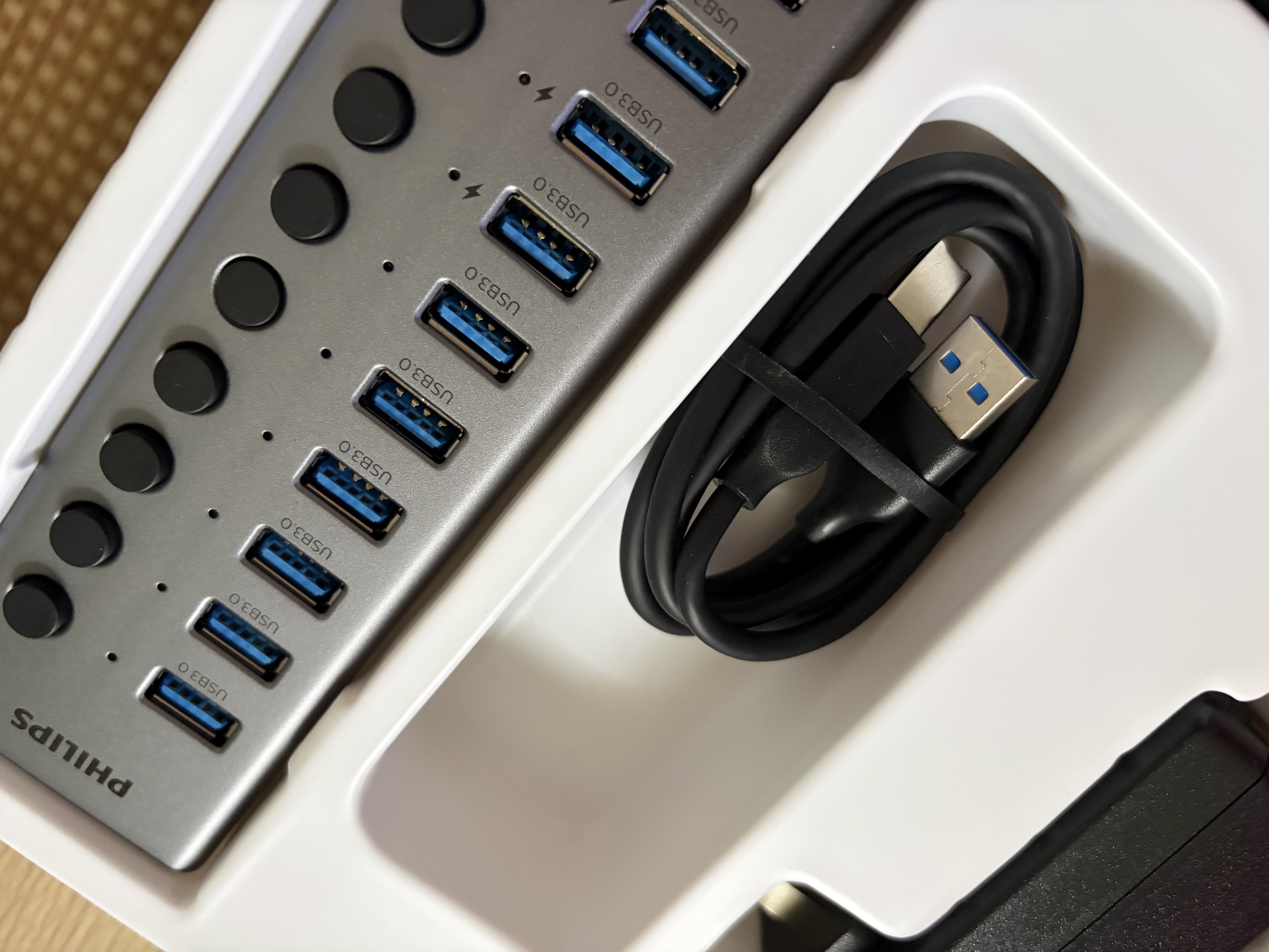 飞利浦（PHILIPS）USB3.0分线器10口拓展坞高速扩展笔记本台式电脑接口HUB集线器分控开关带电源1531F 实拍图