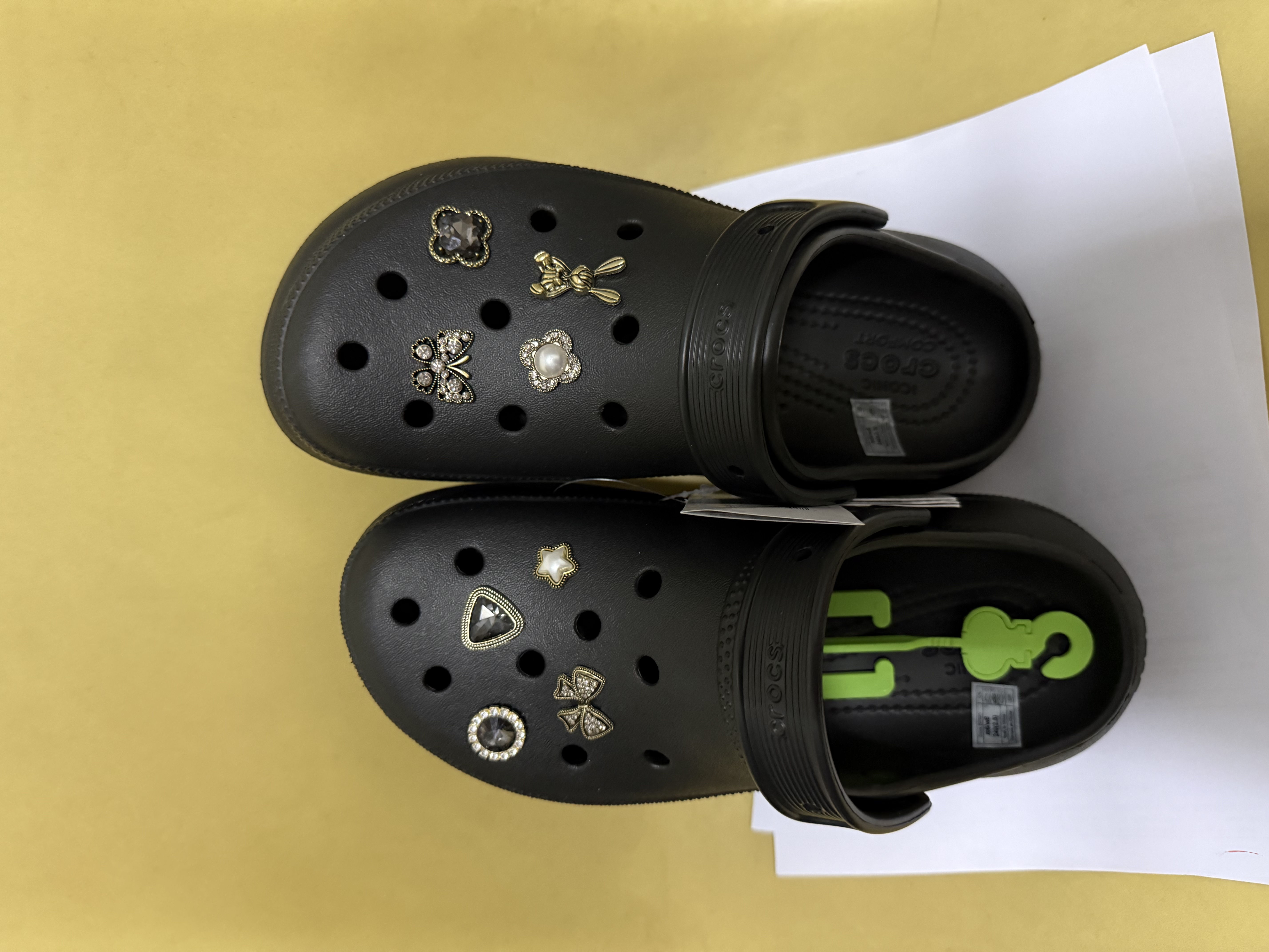 卡骆驰（CROCS）（crocs）经典泡芙Clog男女沙滩洞洞鞋凉拖鞋 207521-001 37 实拍图