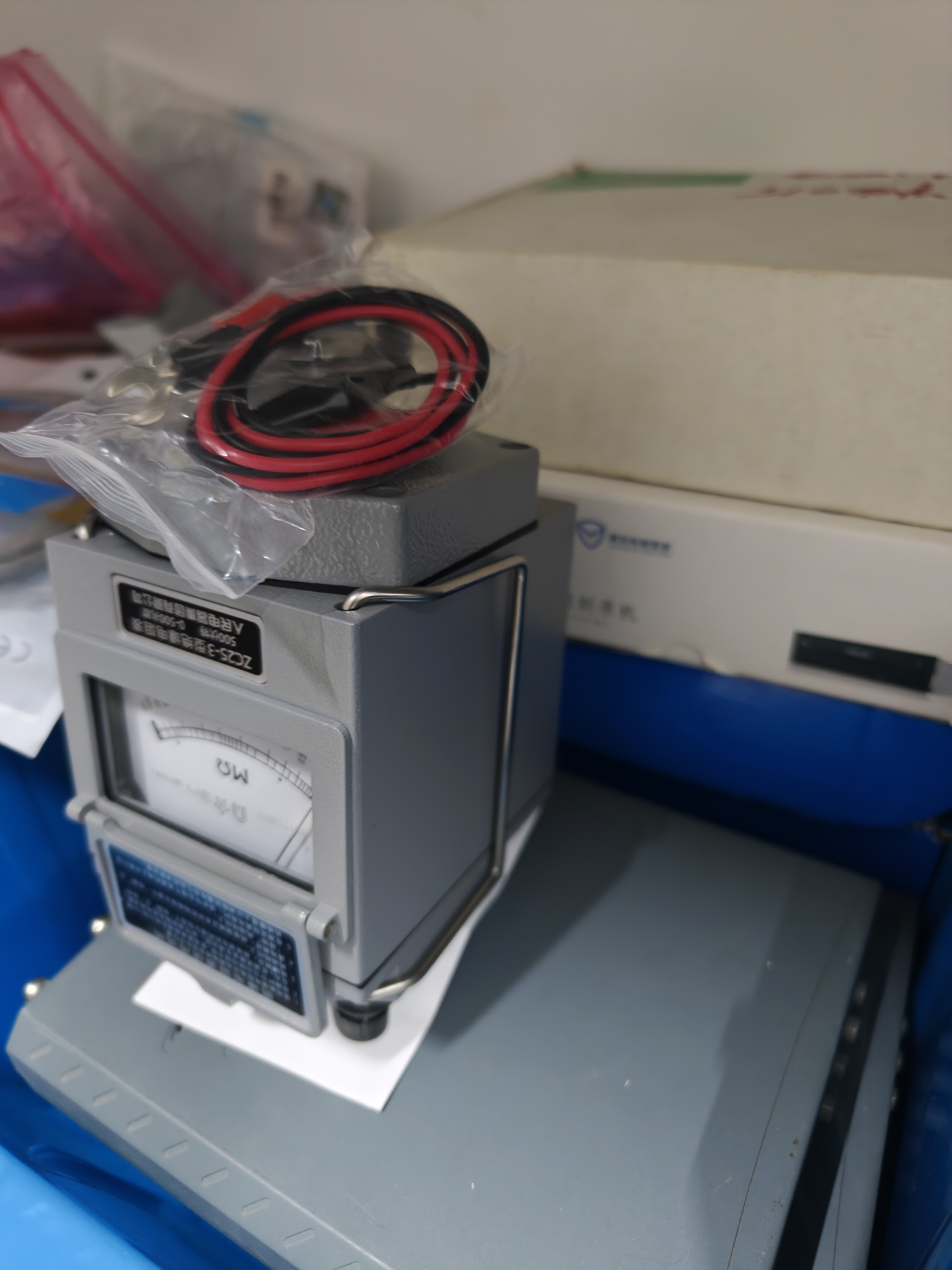 人民兆欧表摇表绝缘电阻测试仪电工检测电阻表500V/500MΩ ZC25-3合金 实拍图