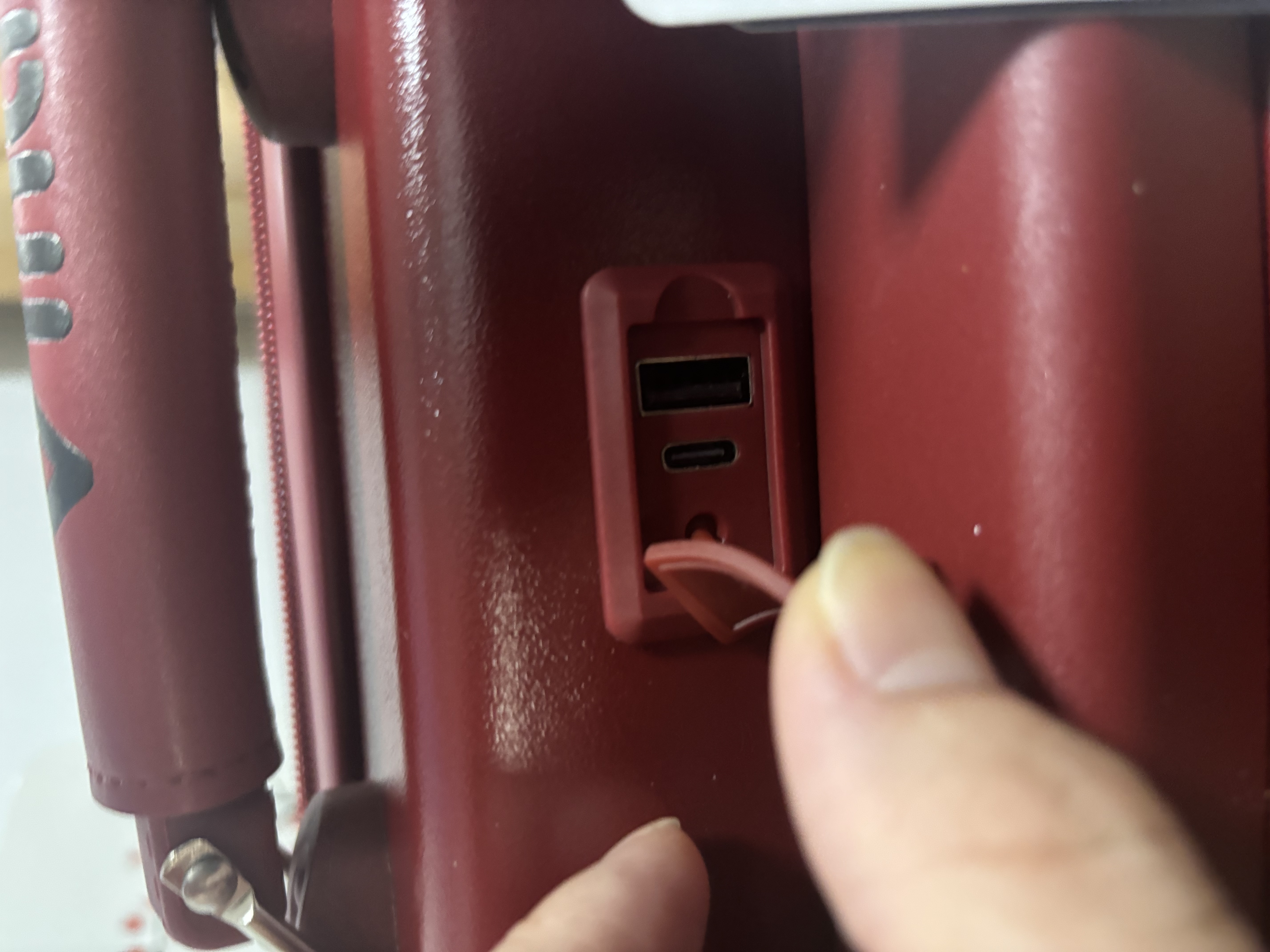 DULA行李箱高颜值多功能带杯架USB拉杆箱旅行箱密码箱子朱砂红20英寸 实拍图