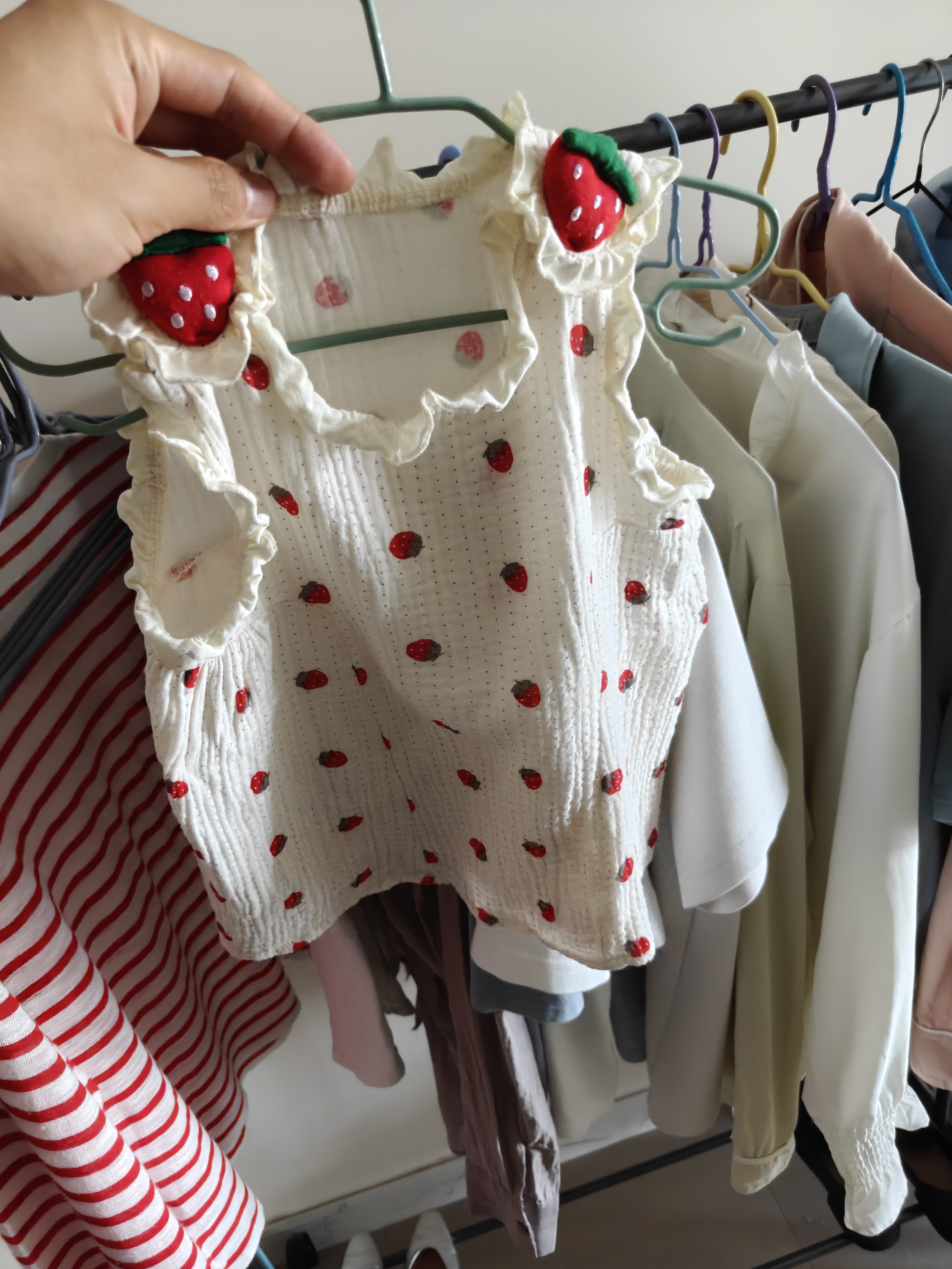 优奇婴儿衣服女宝宝夏季薄款连衣裙女童夏装夏天背带可爱外出草莓裙子 实拍图