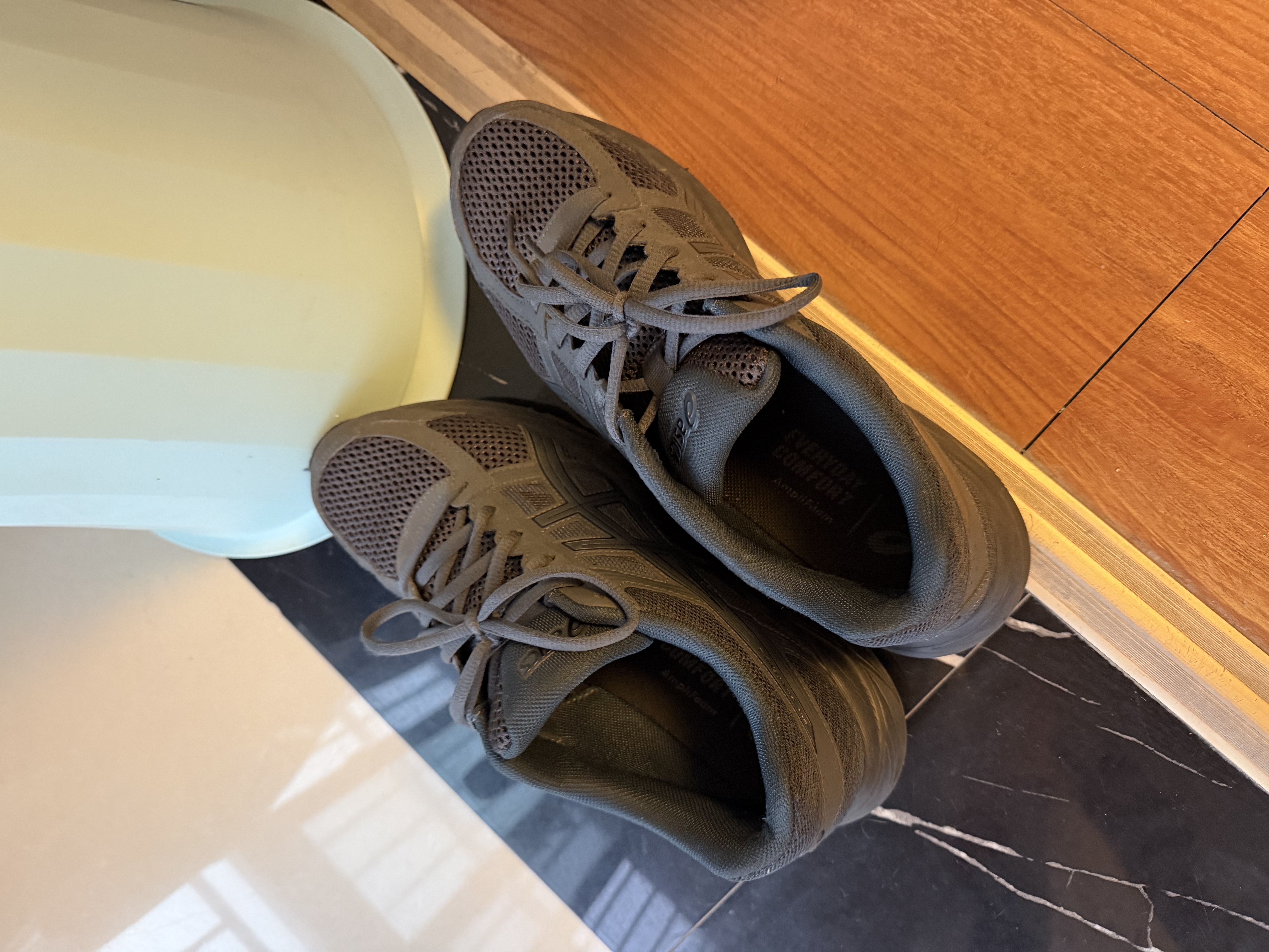 亚瑟士ASICS男鞋透气跑鞋运动鞋缓震舒适跑步鞋 GEL-CONTEND 4 黑色/黑色 42 实拍图