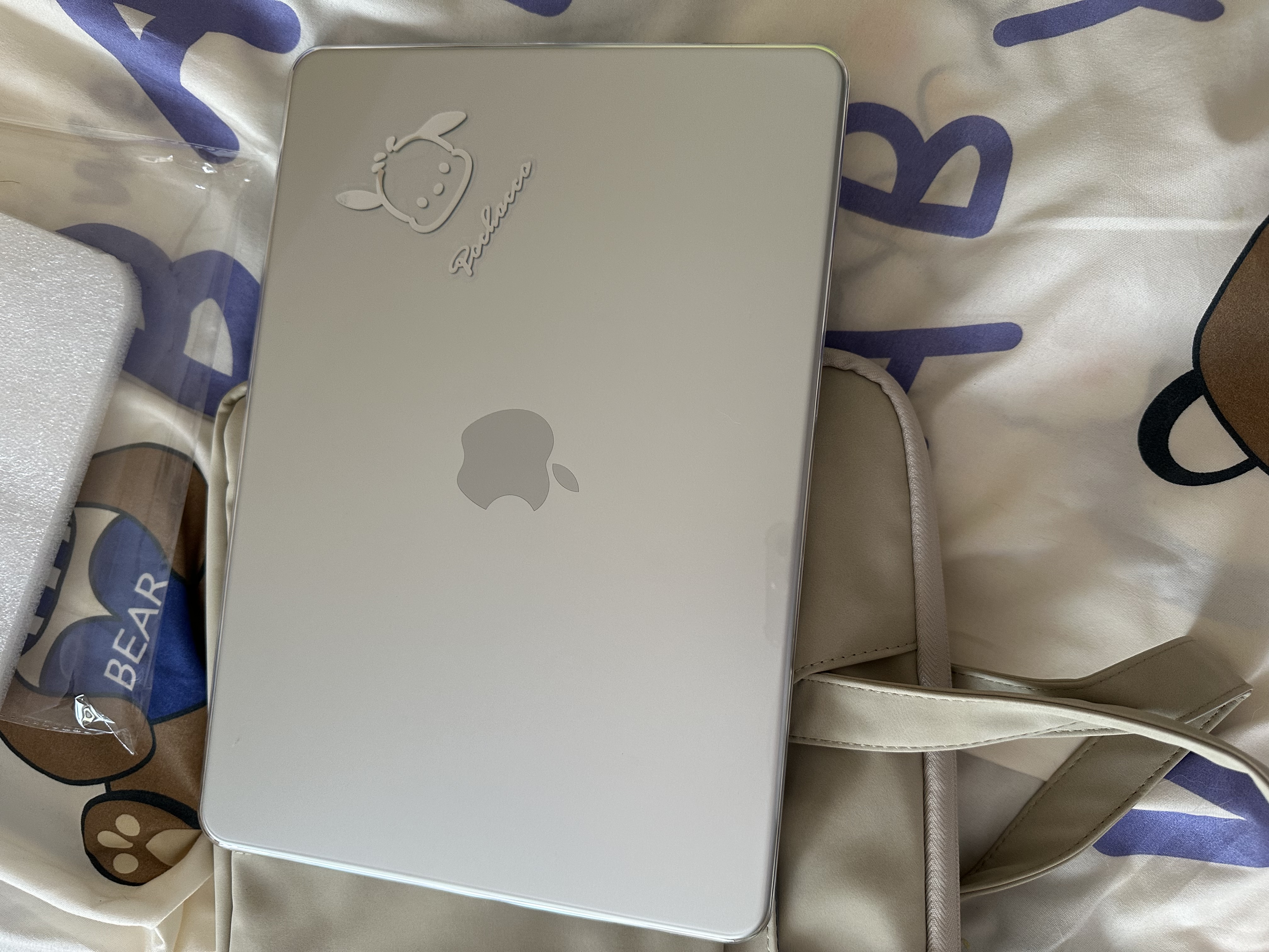 极川【重量179克】苹果MacBook Neo 13英寸A18 Pro超薄保护壳2026款笔记本电脑保护套透明外壳 实拍图