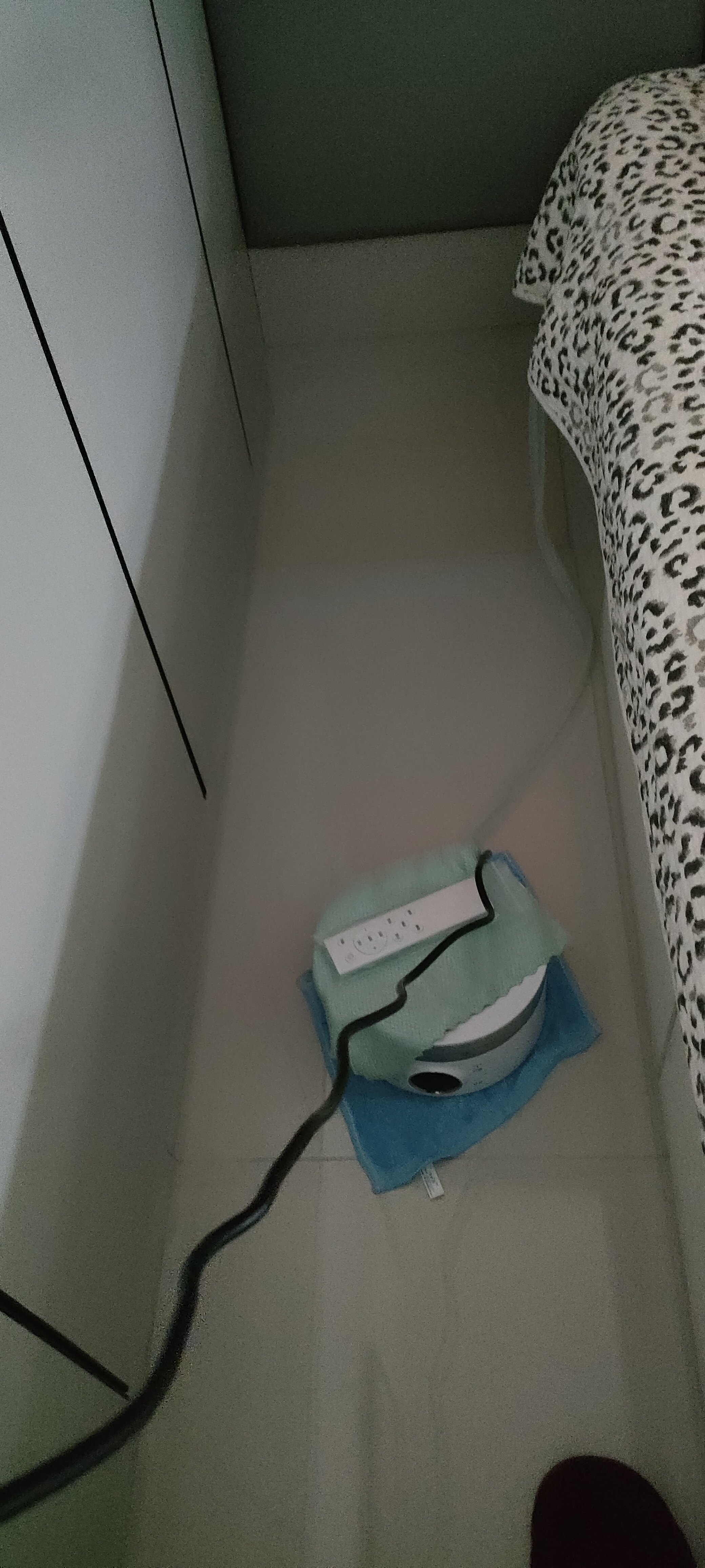 荣事达水暖电热毯水暖水循环双人水电褥子水热毯水暖炕安全恒温加热床垫 【1.5*1.8m】触屏遥控+加厚毯 实拍图