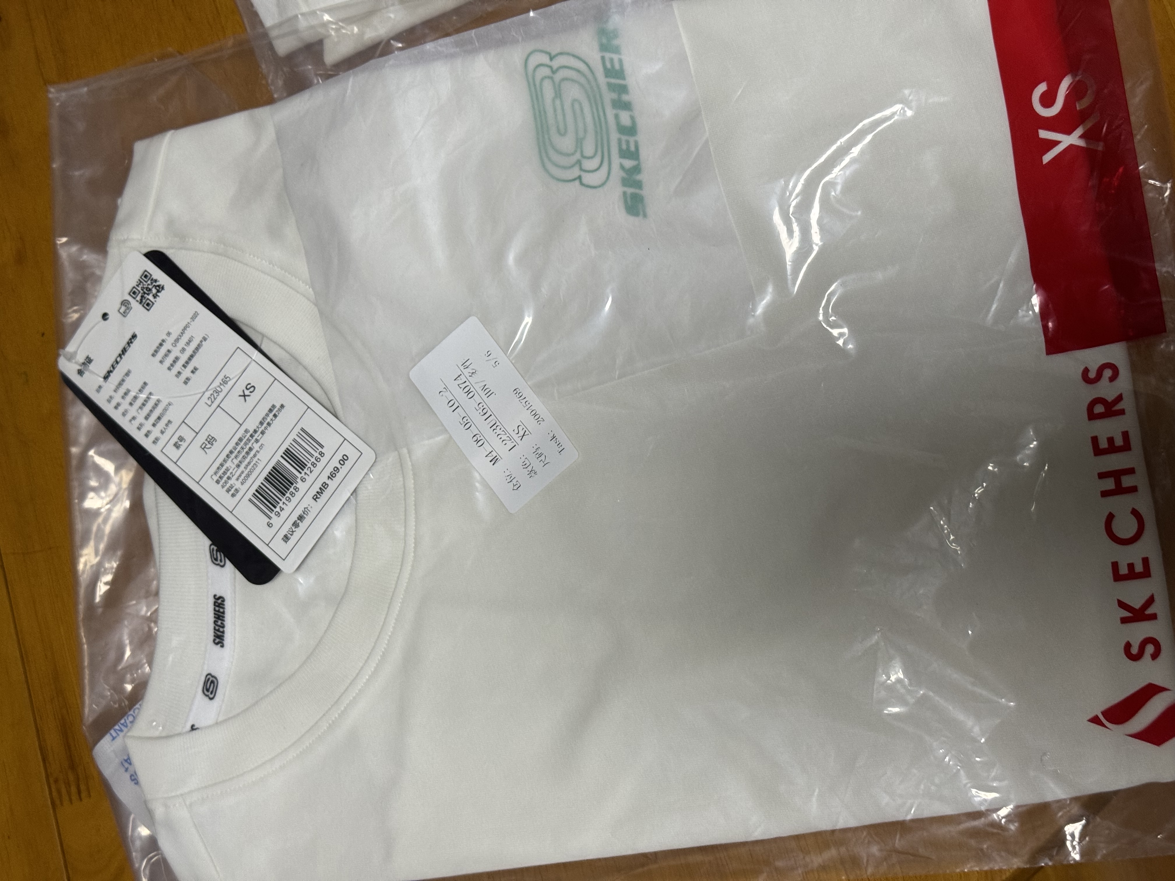 斯凯奇夏季男女情侣同款缤纷系列透气抗菌凉感短袖T恤 L226U080 实拍图