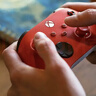 微软（Microsoft）XBOX无线游戏手柄 无线控制器 彩色手柄锦鲤红 蓝牙适配XBOX/PC/平板/手机 Steam 双影奇境 丝之歌 实拍图