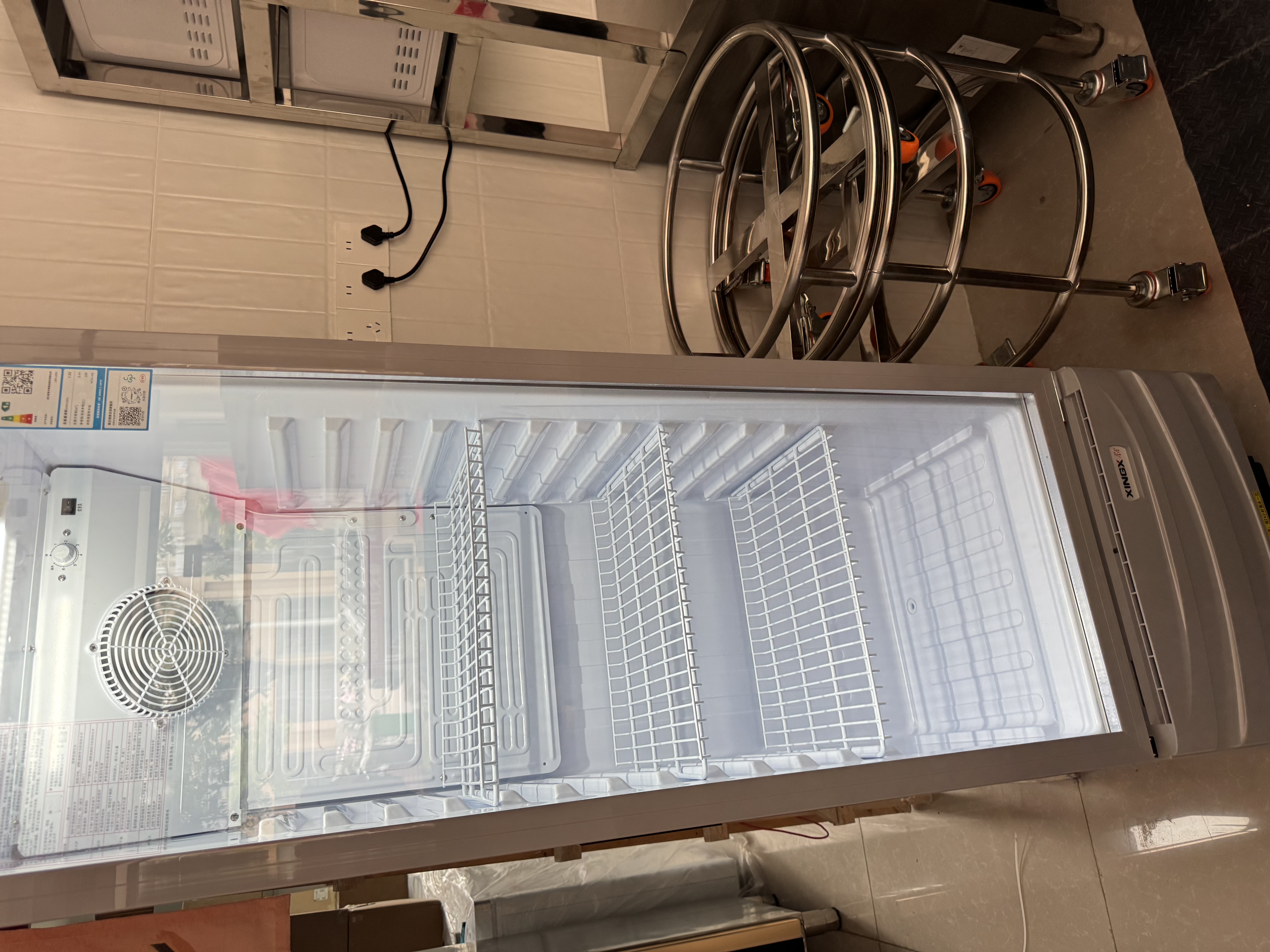 星星（XINGX）展示柜冷藏保鲜柜 风冷除霜饮料柜单门立式冰柜直冷冰箱商用食品留样超市便利店蔬菜水果啤酒水柜 风冷除霜 1级能效228升LSC-235C 实拍图