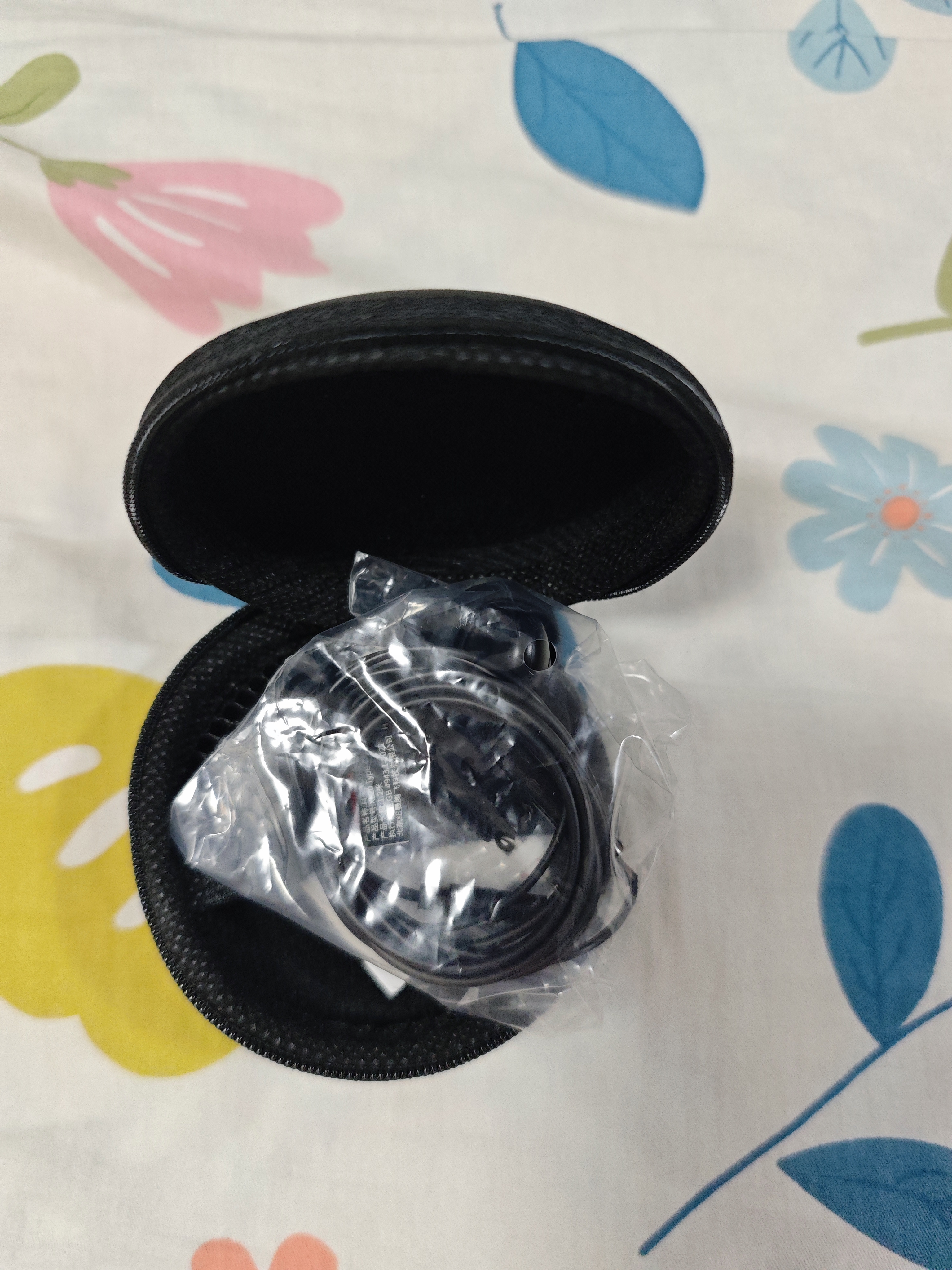 纽曼（Newmine）纽曼XL20 Type-c 有线耳机耳夹半入耳式游戏通话K歌带耳麦电脑笔记本适用苹果华为小米 黑色 实拍图