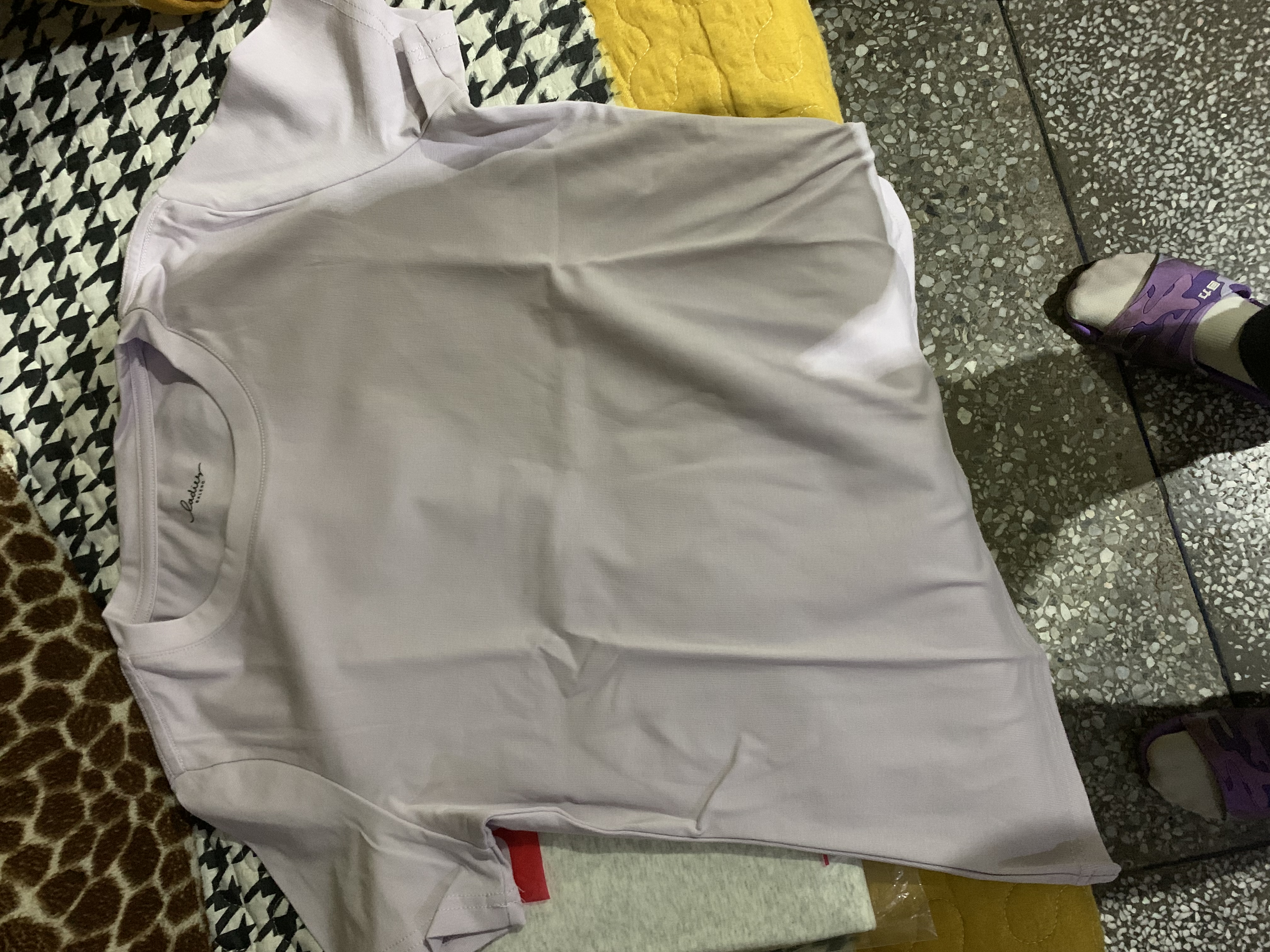班尼路（Baleno）正肩修身短袖t恤女夏纯色百搭早八通勤上班圆领收腰显瘦高弹上衣 实拍图