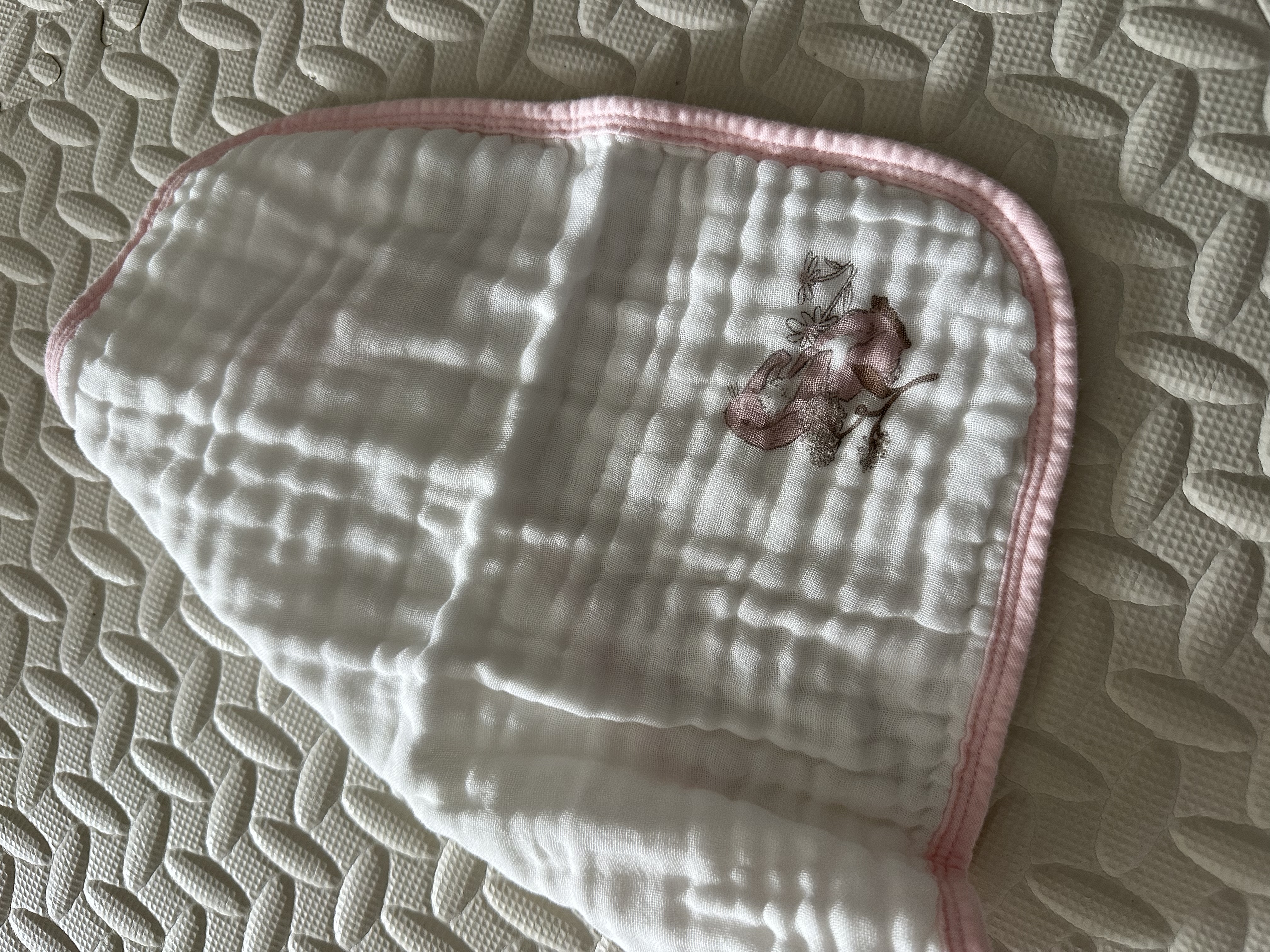 babycare婴儿洗脸毛巾新生儿用品纱布小方巾柔软宝宝纯竹棉口水巾 哆咔山茶粉-5条装【加厚六层】 实拍图