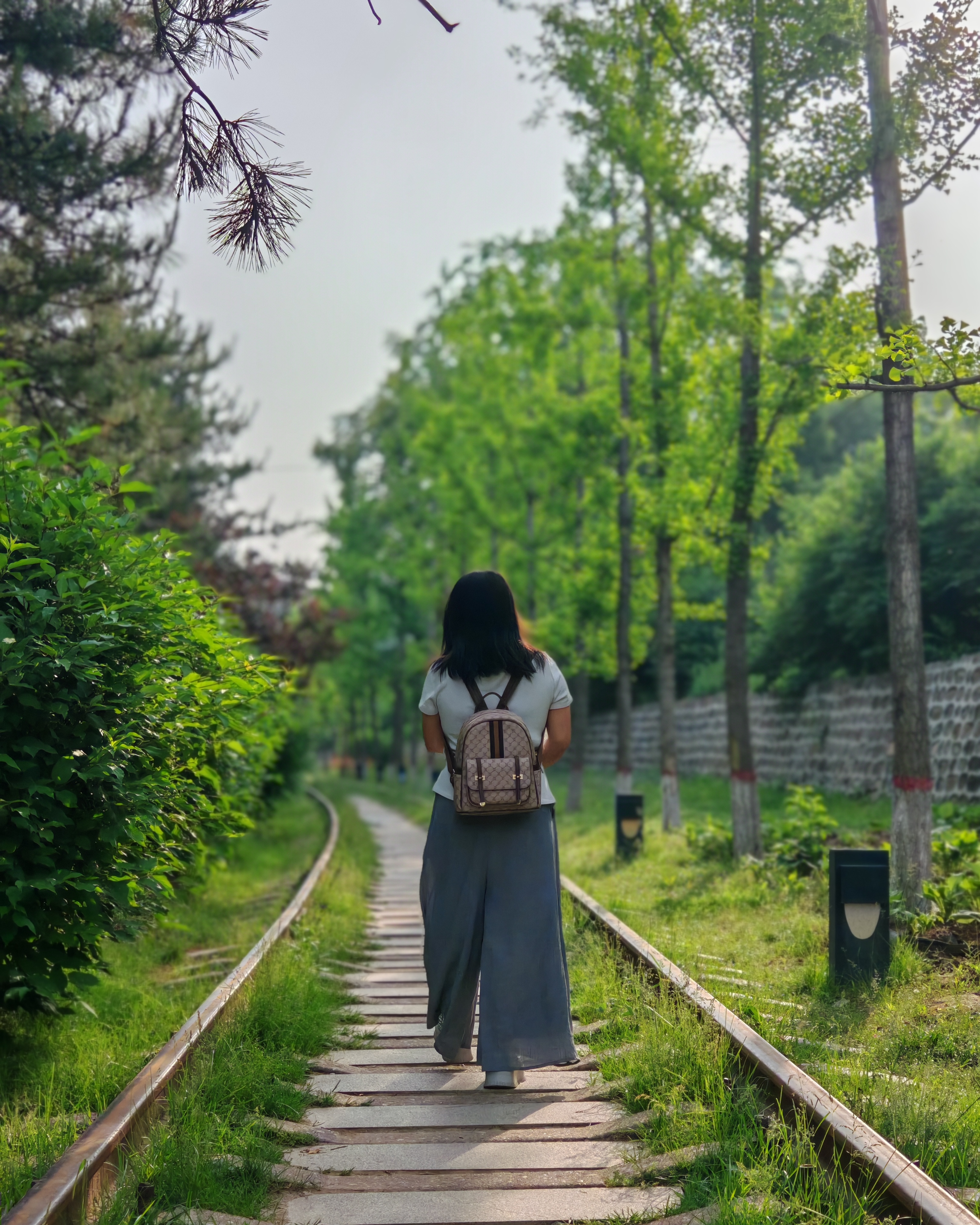 意尔康户外双肩包大容量背包开学书包洋气复古旅行背包送女友女士双肩包 实拍图