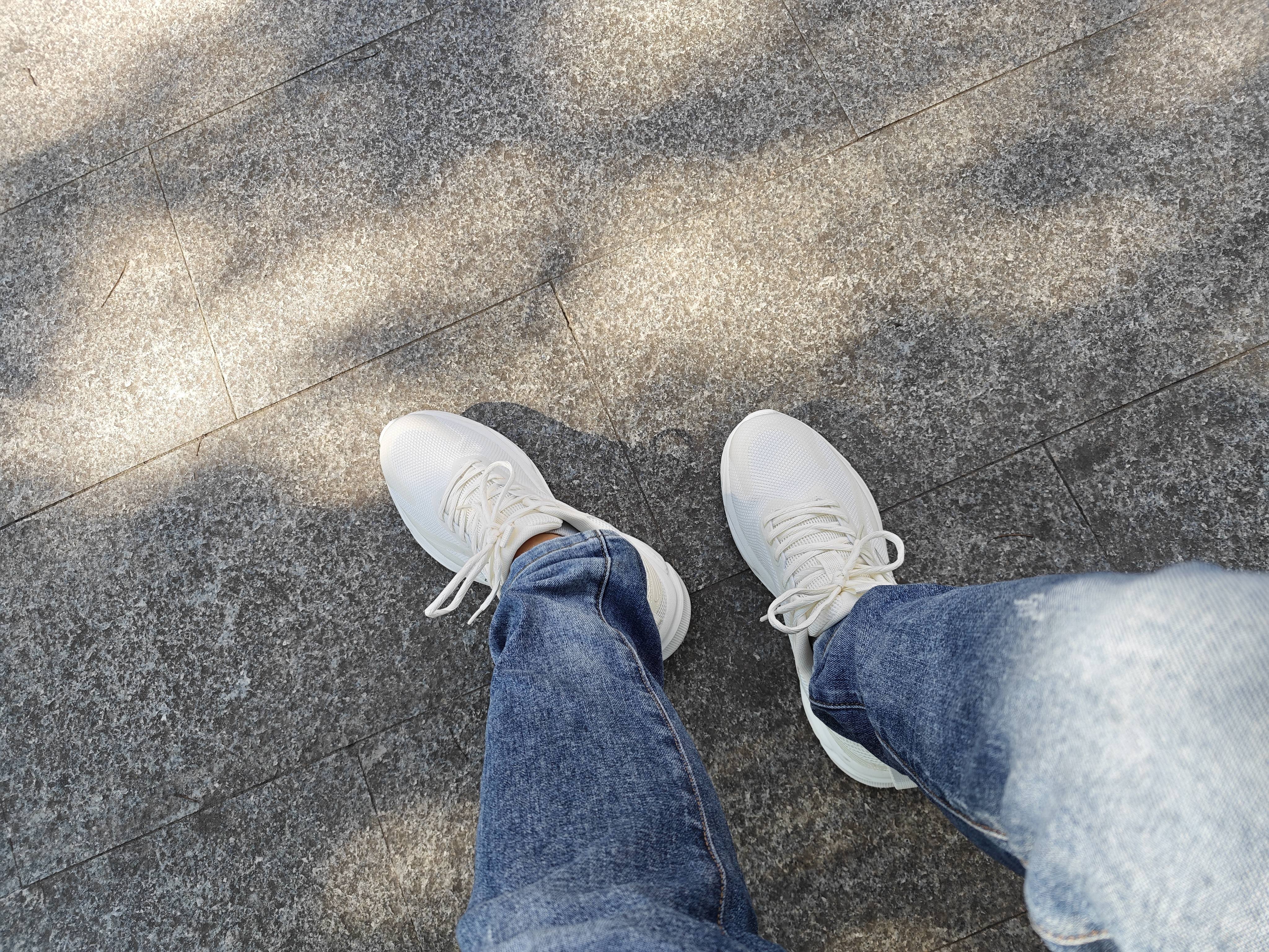 特步（XTEP）跑鞋运动鞋夏季轻便减震网面透气男子跑步鞋男鞋子白色 实拍图