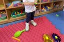 小羊沃利woollykids澳洲真皮卡卡凉鞋夏款童鞋透气男女宝宝魔术贴学步鞋 白杏色 21 码内长14.0cm/适合脚长13.1-13.5cm 实拍图