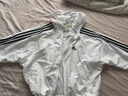 adidas三条纹休闲宽松连帽夹克薄外套女装春夏阿迪达斯官方轻运动 白/黑色   L 实拍图
