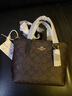 蔻驰（COACH）【品牌直供】女士小号宽肩带手提单肩斜挎托特包胡桃木CW032礼物 实拍图