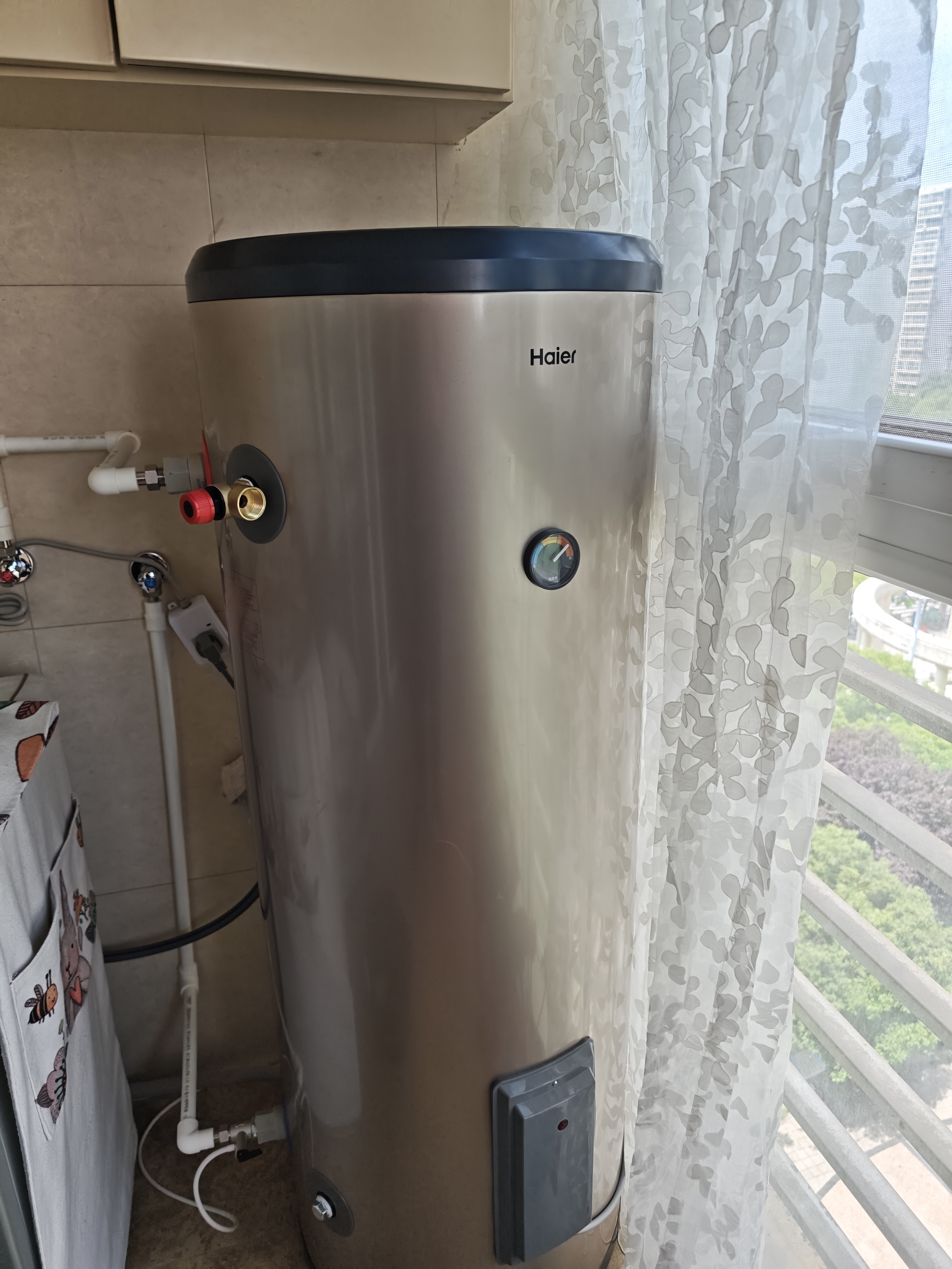 海尔（Haier）立式电热水器大容量100升及以上落地速热家用国家补贴工厂理发店宿舍洗澡商用中央全屋储水式竖式 160L 3000W 速热/升级一级能效LC3 实拍图