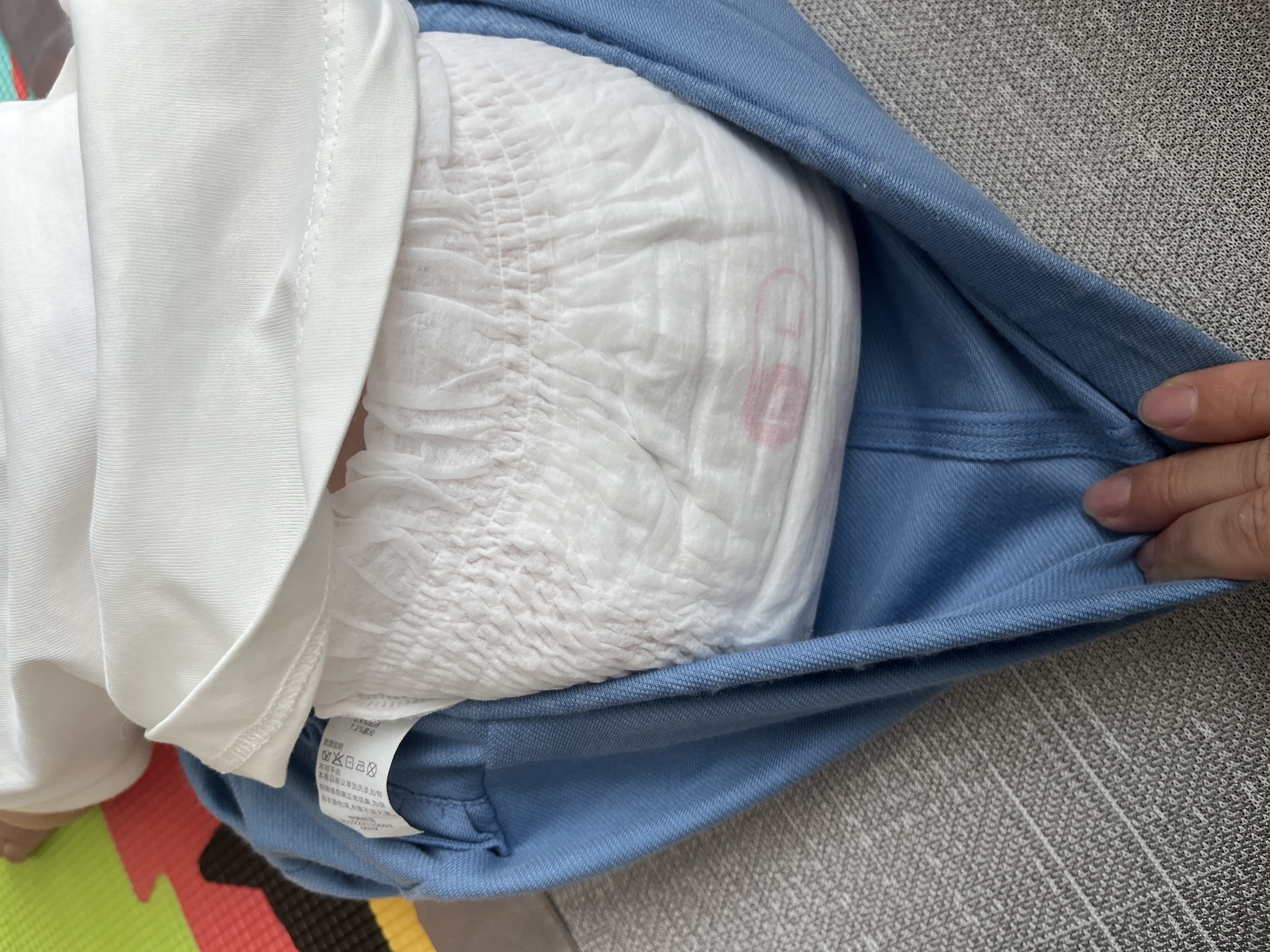 好奇铂金装纸尿裤 婴儿尿不湿宝宝幼儿干爽超薄透气柔软小桃裤 M 1包 64片 [6-11kg] 实拍图