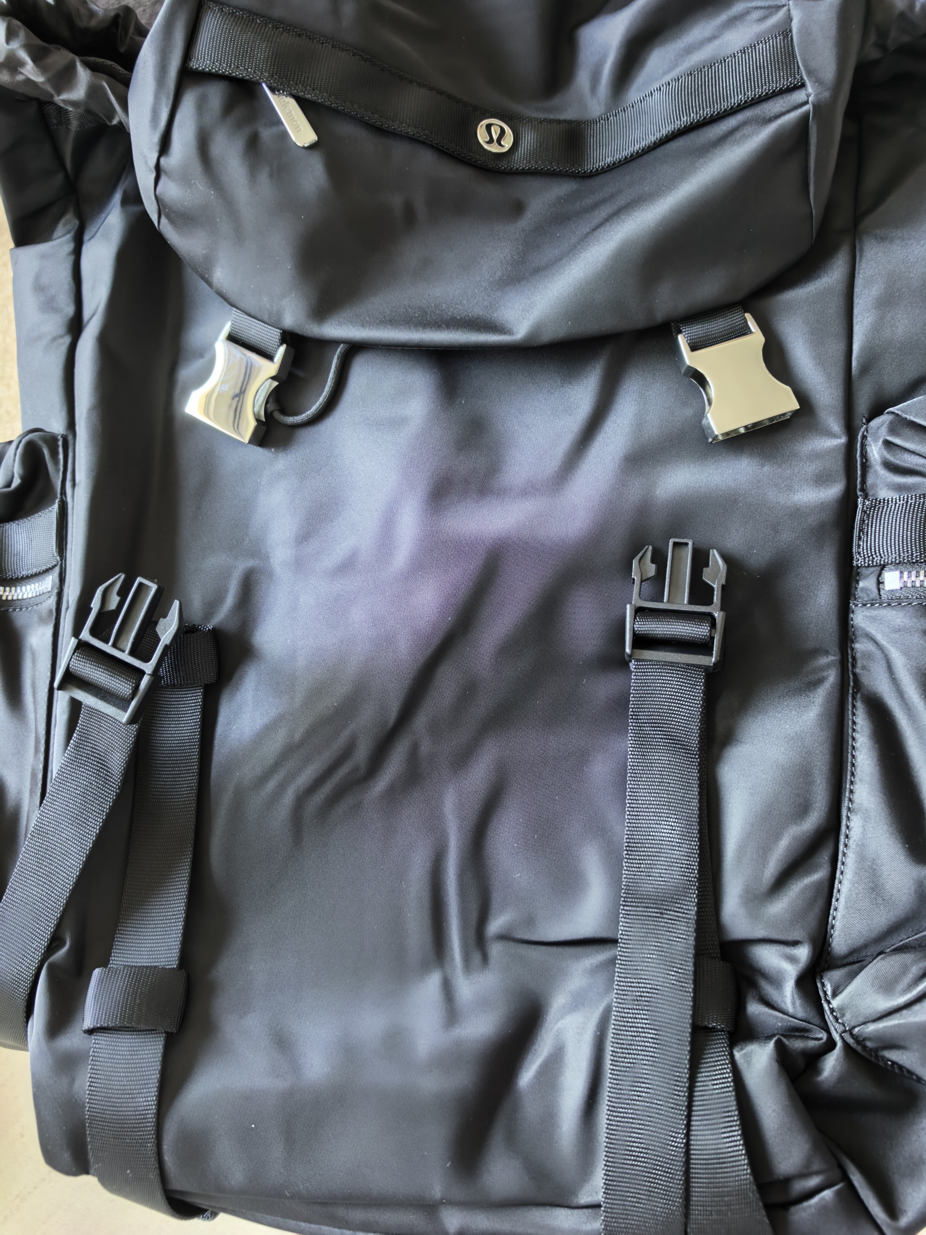 lululemon丨Wunderlust 背包 LU9AS8S 黑色 O/S 实拍图