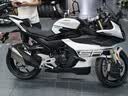 CFMOTO春风 450SR 2026 双摇臂【门店自提】 星光白 实拍图
