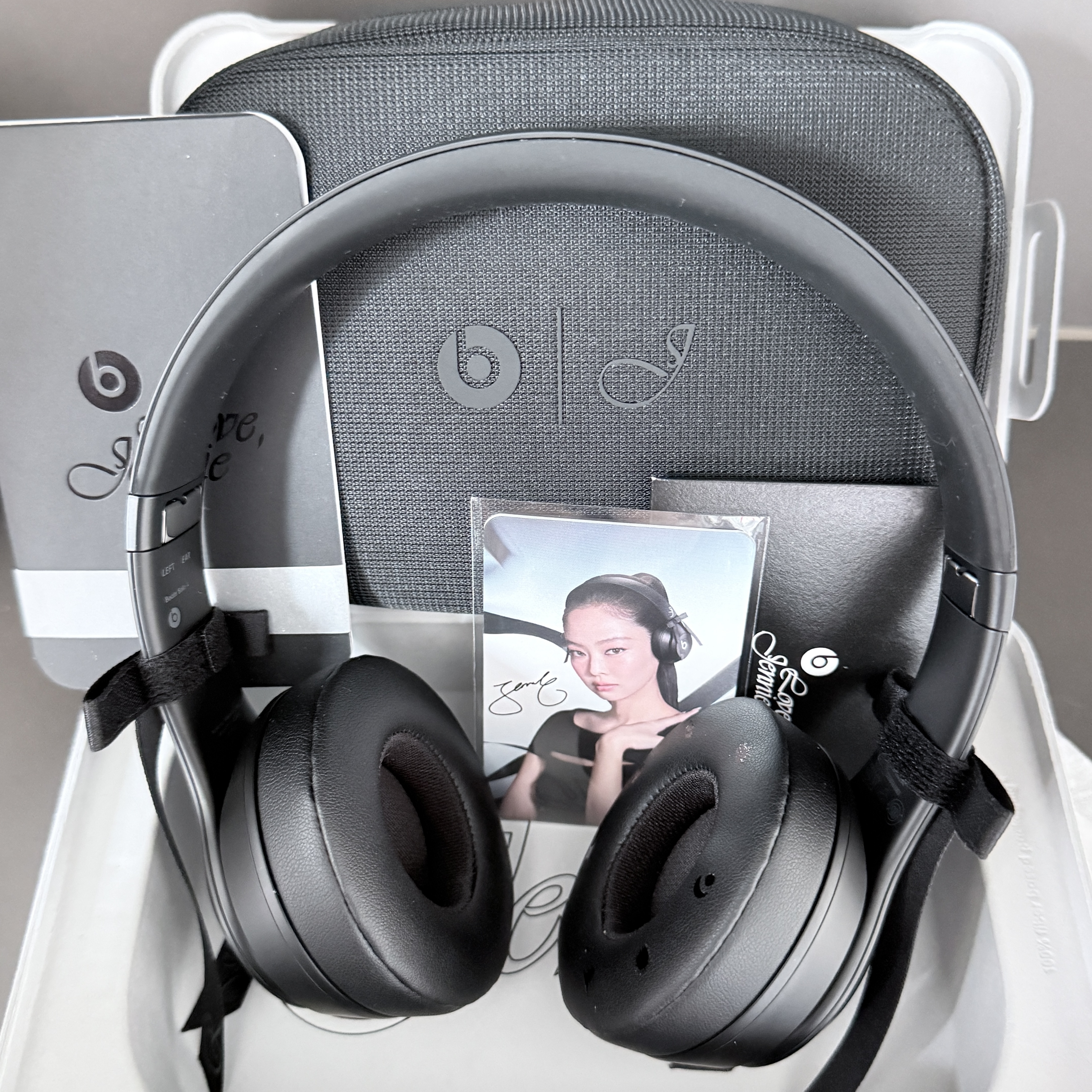 beats Solo 4 【JENNIE 特别版】无线蓝牙耳机【礼物】 时尚头戴式 空间音频 适用苹果安卓耳机 玛瑙黑 实拍图