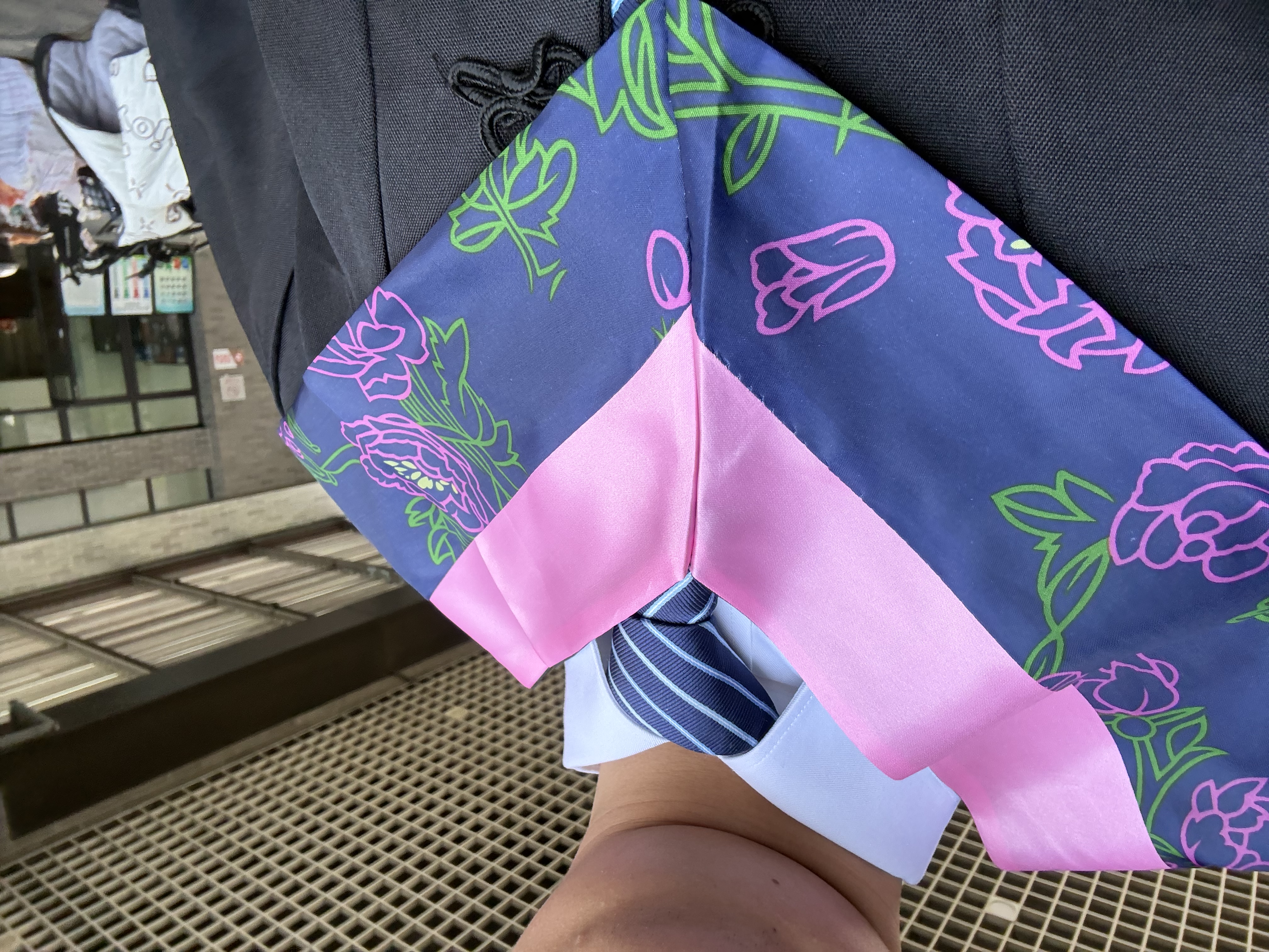 COSMICKISS学士服文科理科工科学位服毕业礼服大学生男女本科学士服粉领拍照 【粉领文科】学士服+学士帽 L (建议130-160斤) 实拍图