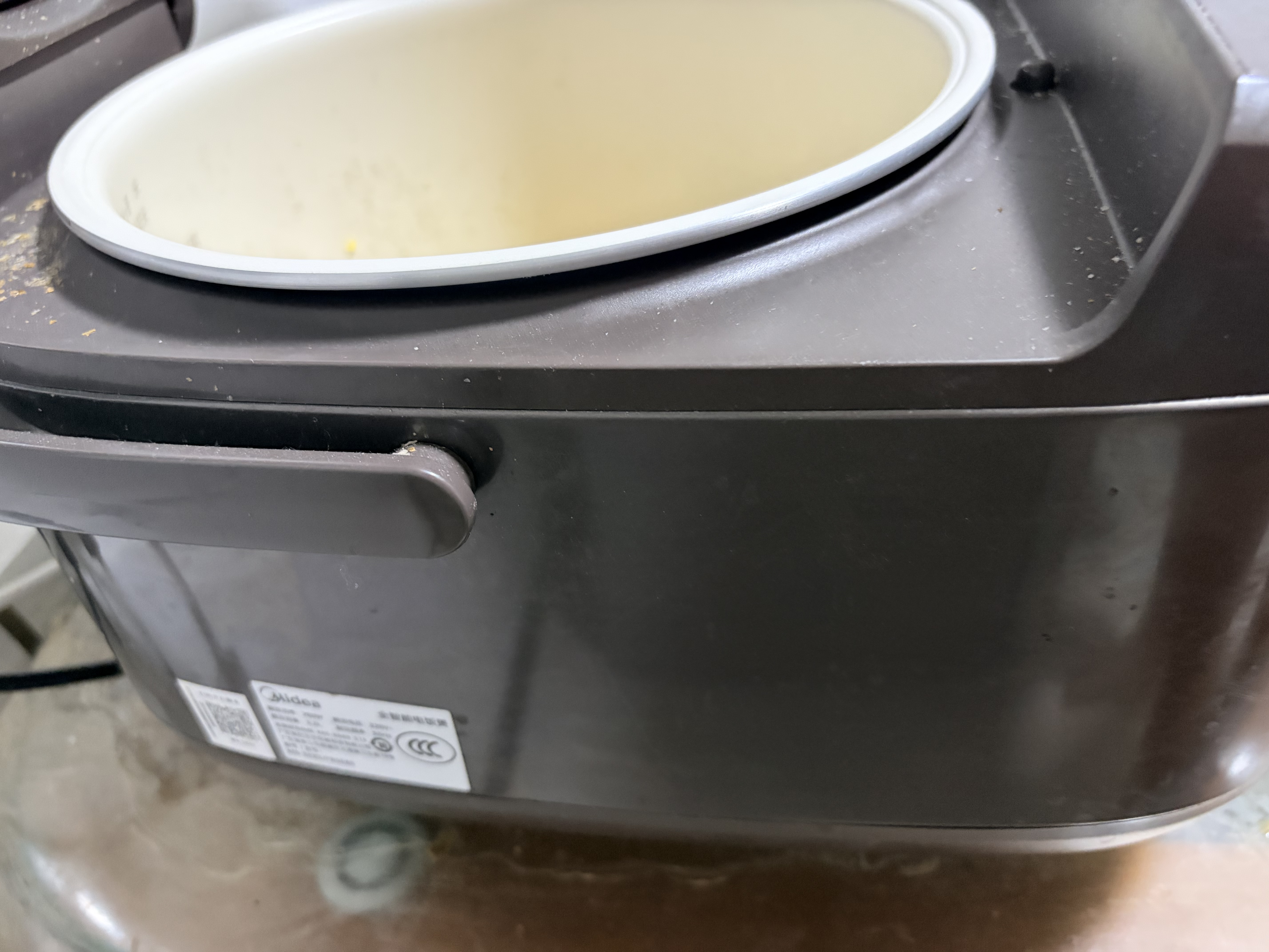 美的（Midea）电饭煲电饭锅 家用2-4-5-8人5升大容量青瓷圆釜耐磨抗菌多功能24小时智能预约煮饭煮粥青瓷内胆 MB-5E65 5L 实拍图