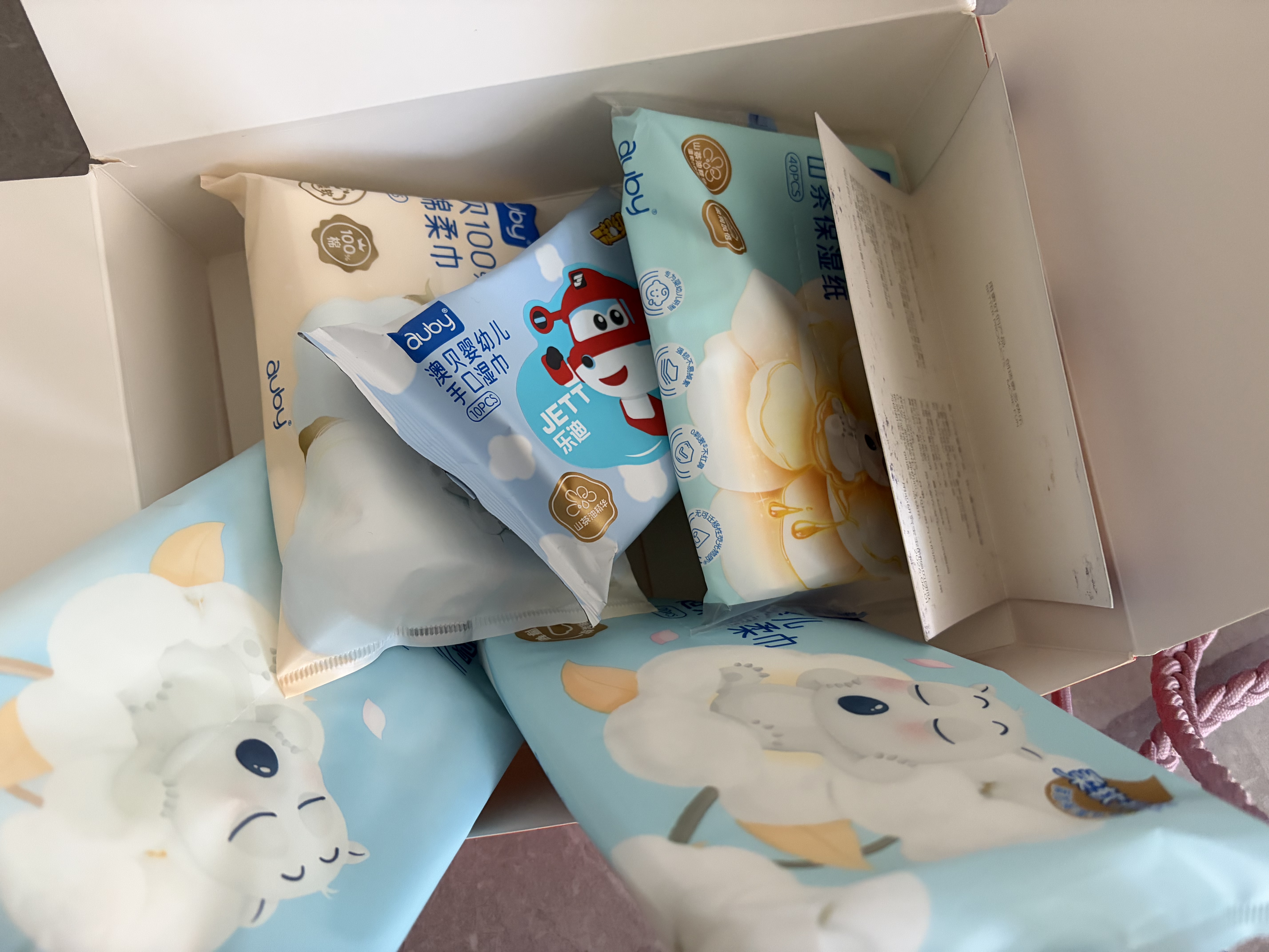 澳贝（auby）【20周年会员限定礼盒】棉柔巾湿巾乳霜纸云柔巾出游便携纸品 实拍图
