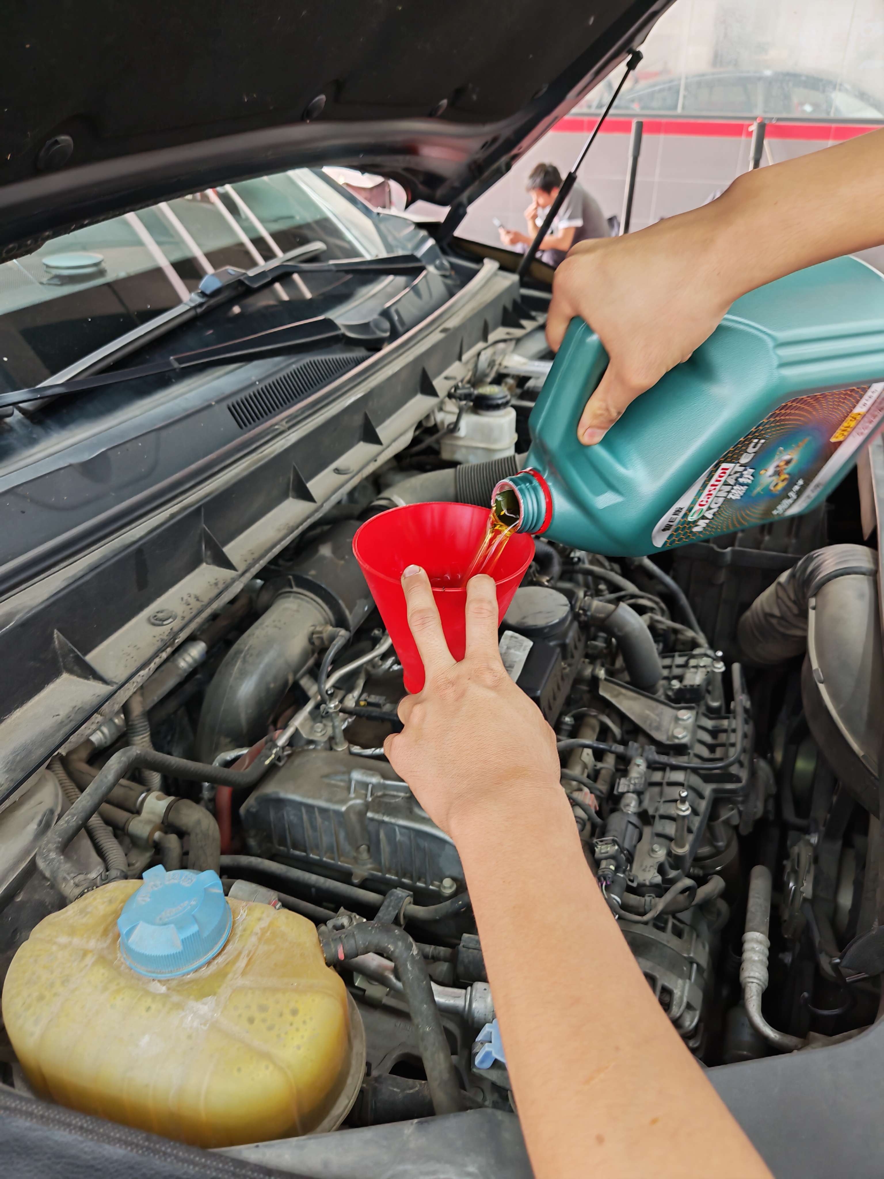 嘉实多（Castrol）磁护智E版单次小保养卡 5W-30 SP 5L 含机油+机滤+工时 汽车保养 实拍图