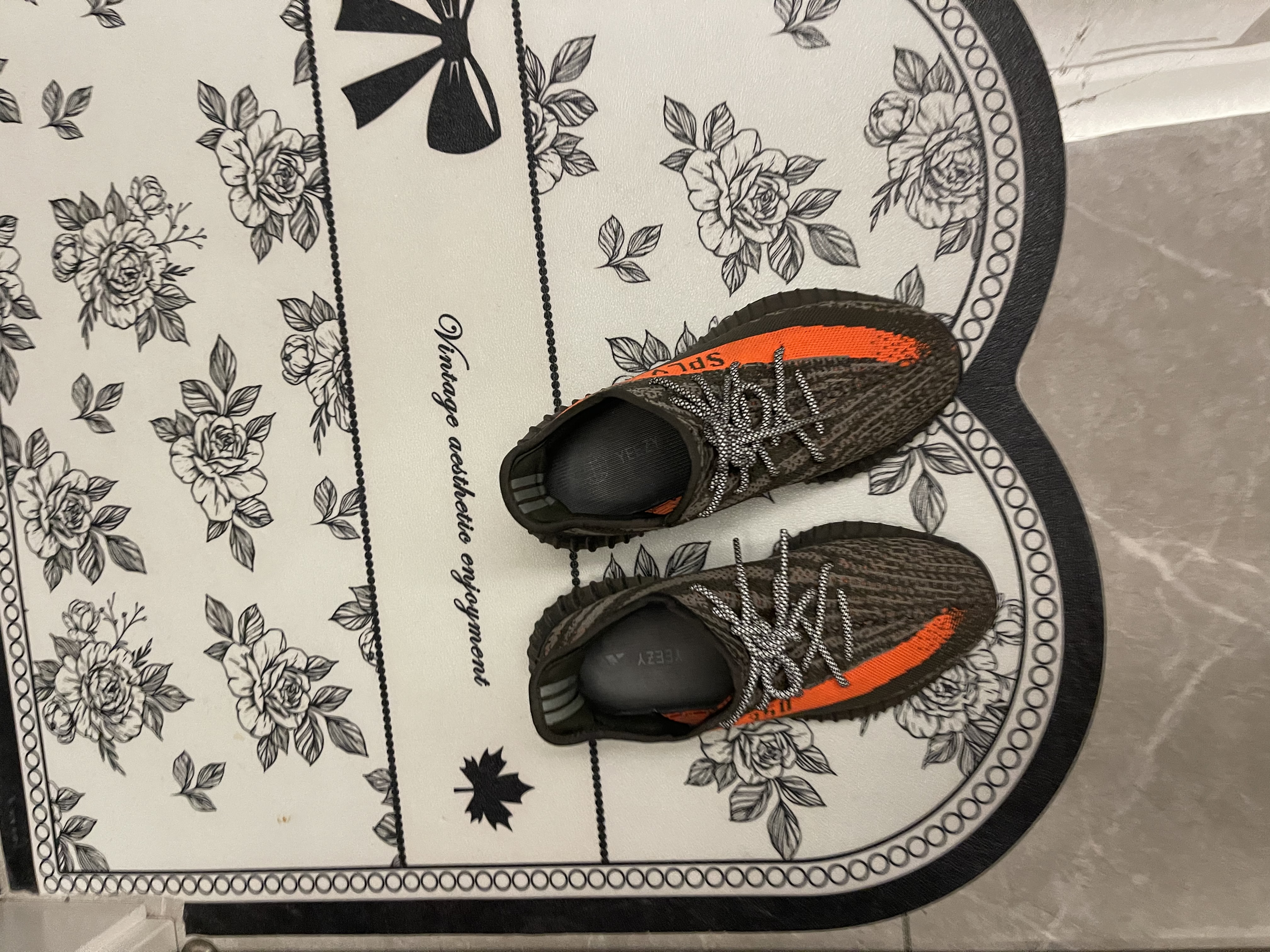 阿迪达斯Yeezy350透气椰子男女休闲鞋HQ7045 41 实拍图