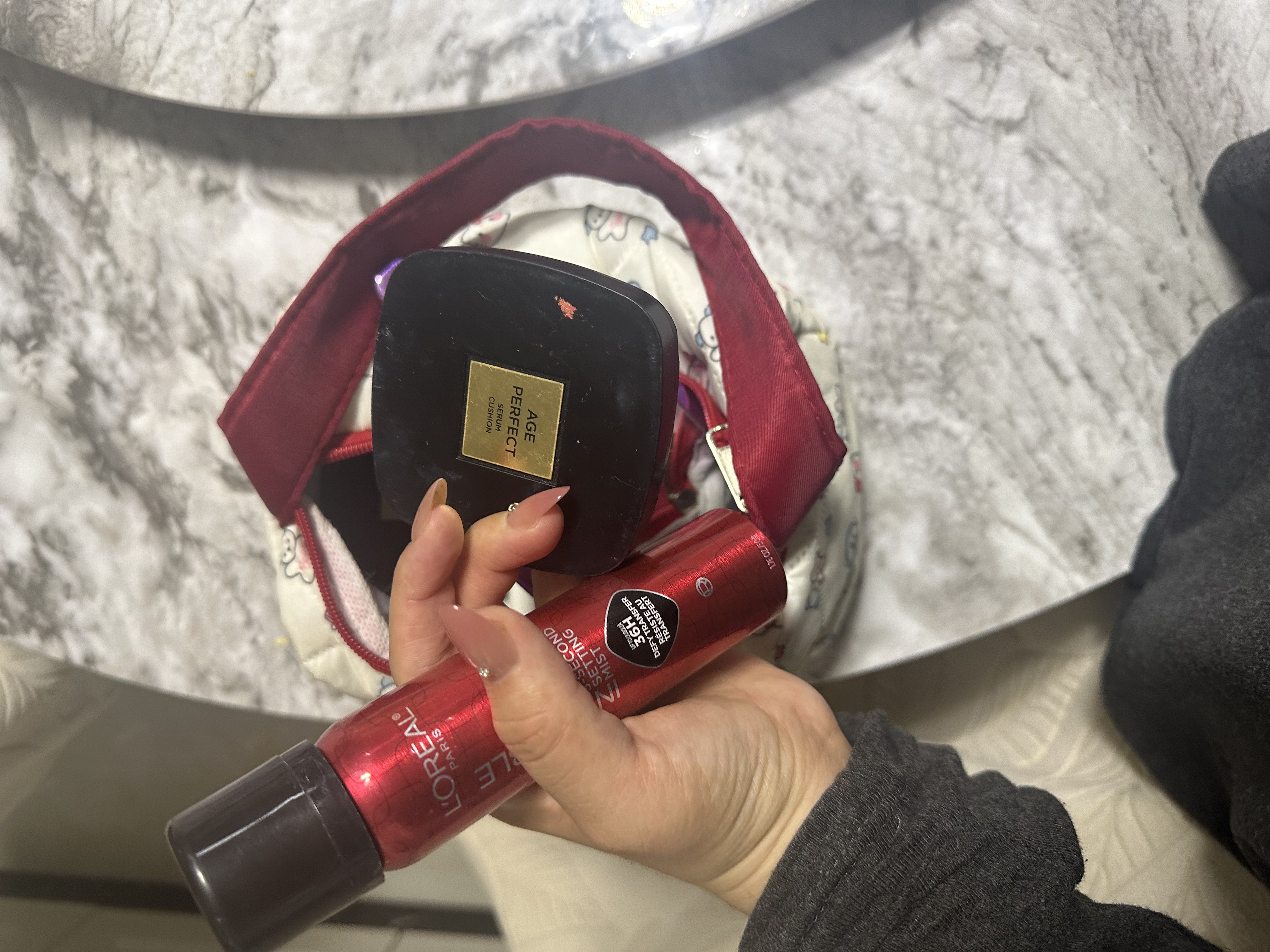 欧莱雅黑金气垫C30冷调白皙持妆遮瑕防晒奶油肌 主品包装随机发 实拍图