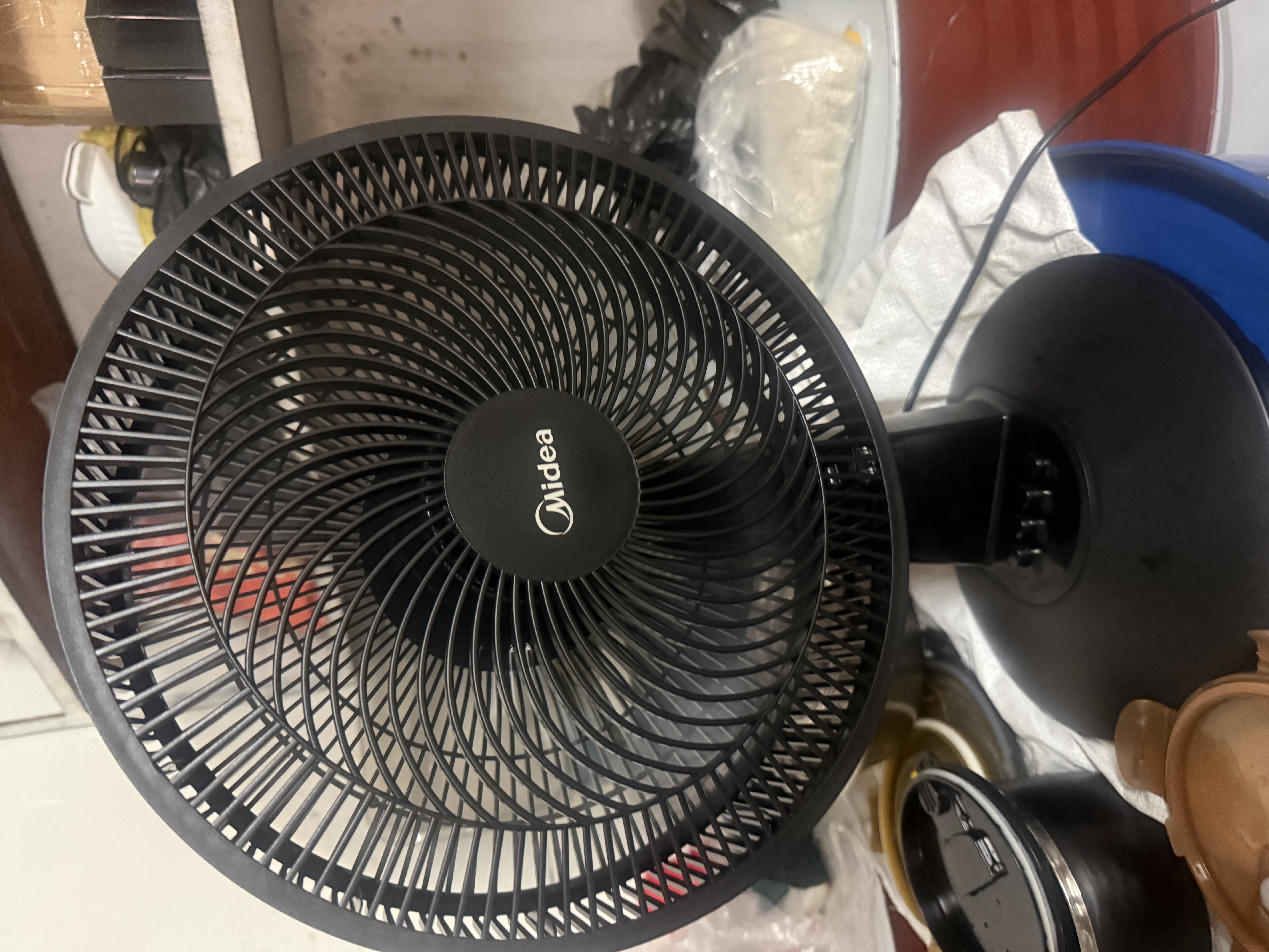 美的（Midea）电风扇台扇家用节能台式对流风扇大风量清新空气办公室卧室宿舍摇头轻音空调伴侣 风扇踏青放价 【7叶切风】FGAU30D 实拍图