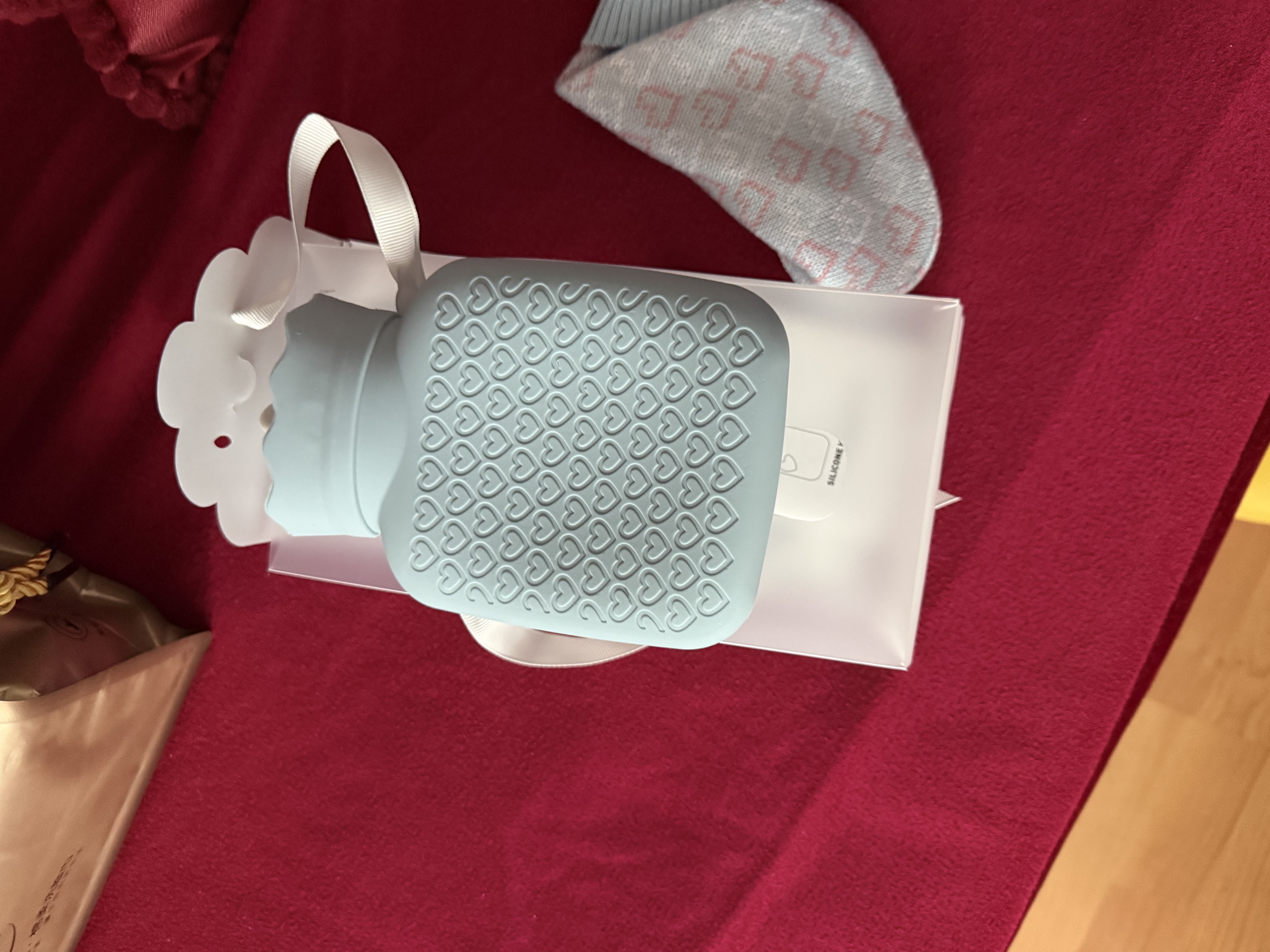 佐敦朱迪 注水热水袋硅胶暖水袋热敷宝宝暖肚子迷你可爱婴儿暖手宝礼物 蓝色小号【保暖套+礼盒】 实拍图