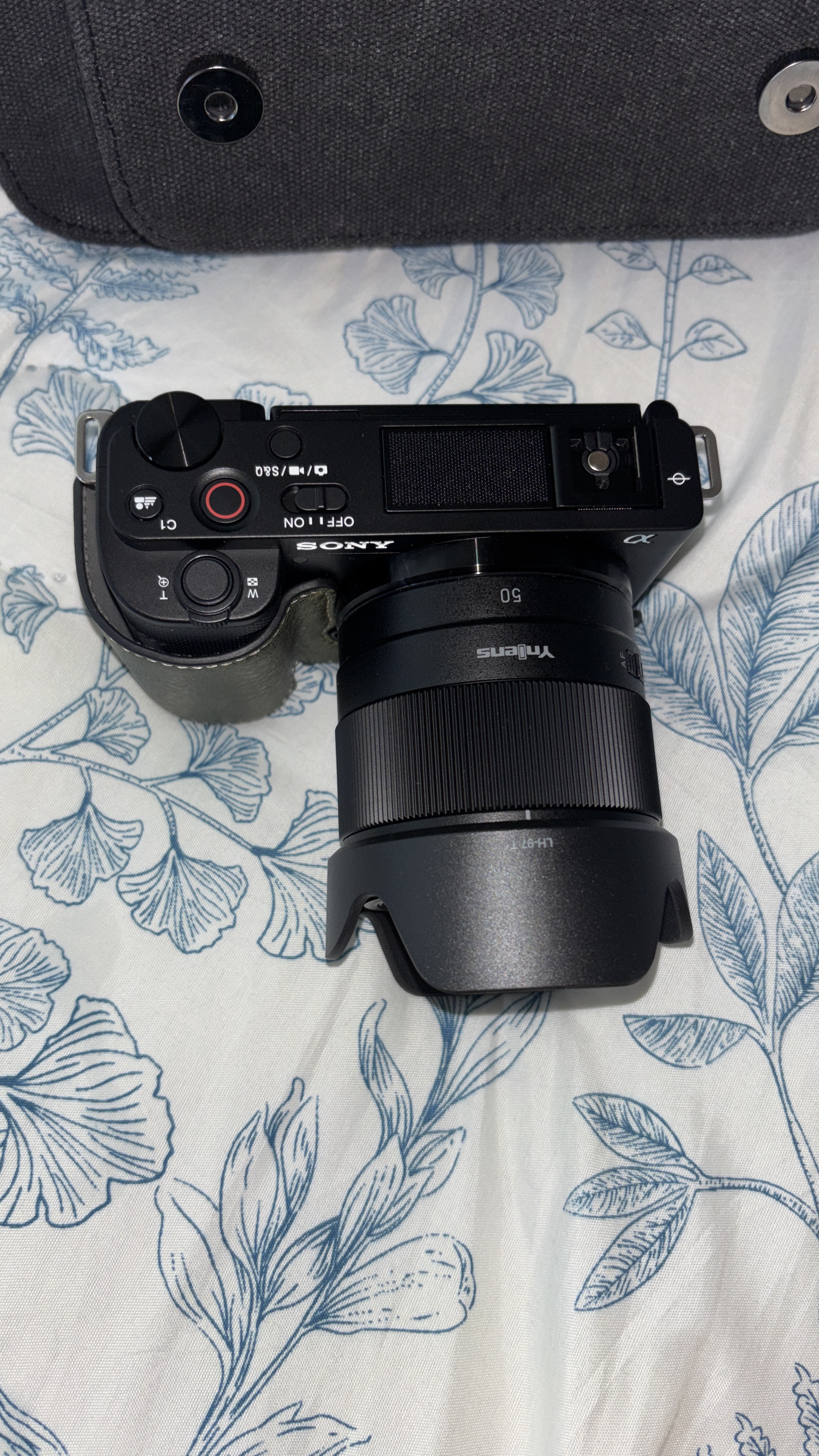 索尼（SONY）ZV-E10K APS-C半画微单 ZV-E10  ZV-E10L vlog直播4K视频侧翻式ZV-E10L/zv-e10/ZV-E10K 黑色单机 官方标配（不含内存卡） 实拍图