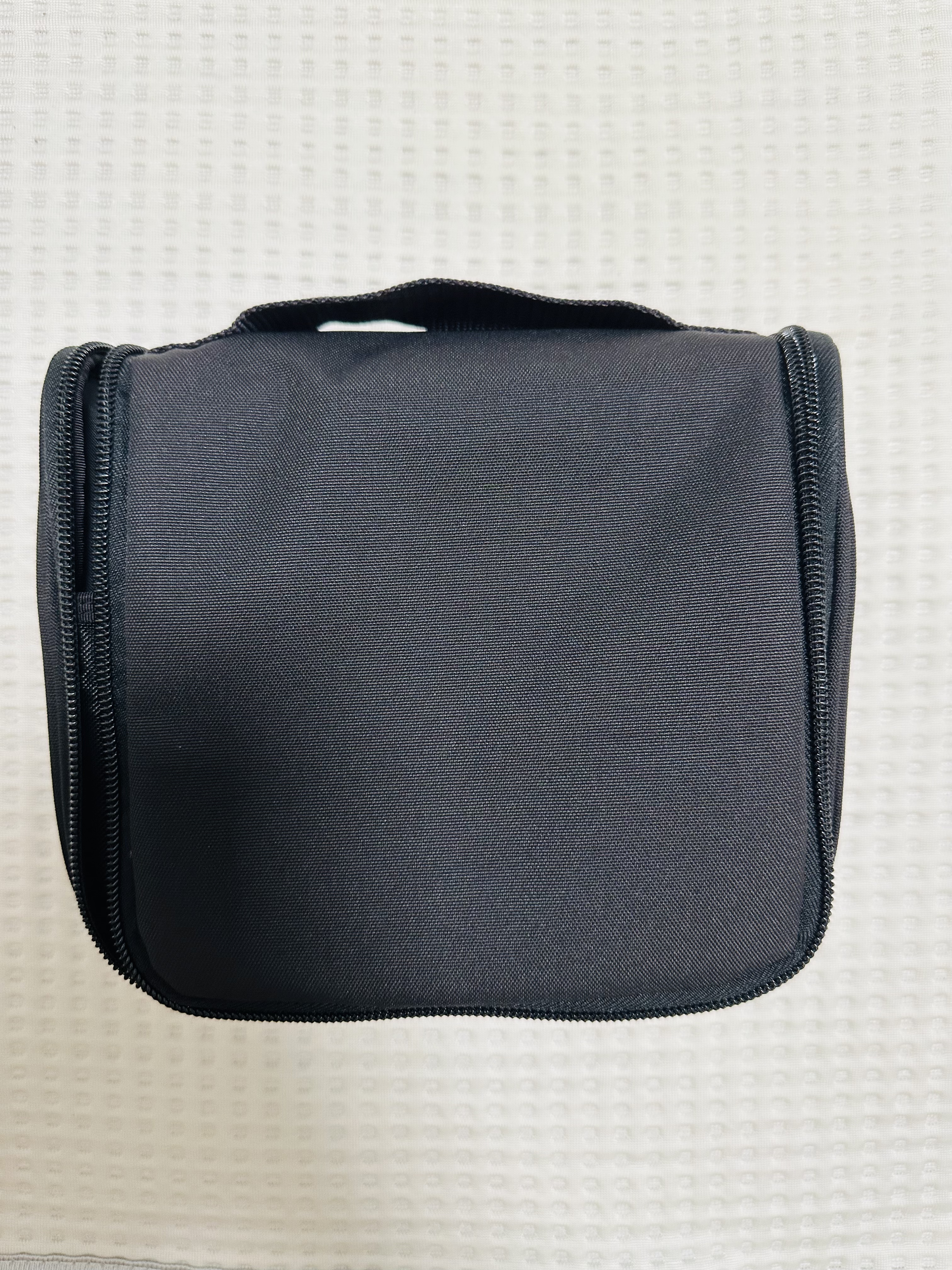 MUJI 聚酯纤维 可吊挂式洗脸用具盒 化妆包旅行便携洗漱包 黑色 宽16*长19*厚度6cm 实拍图