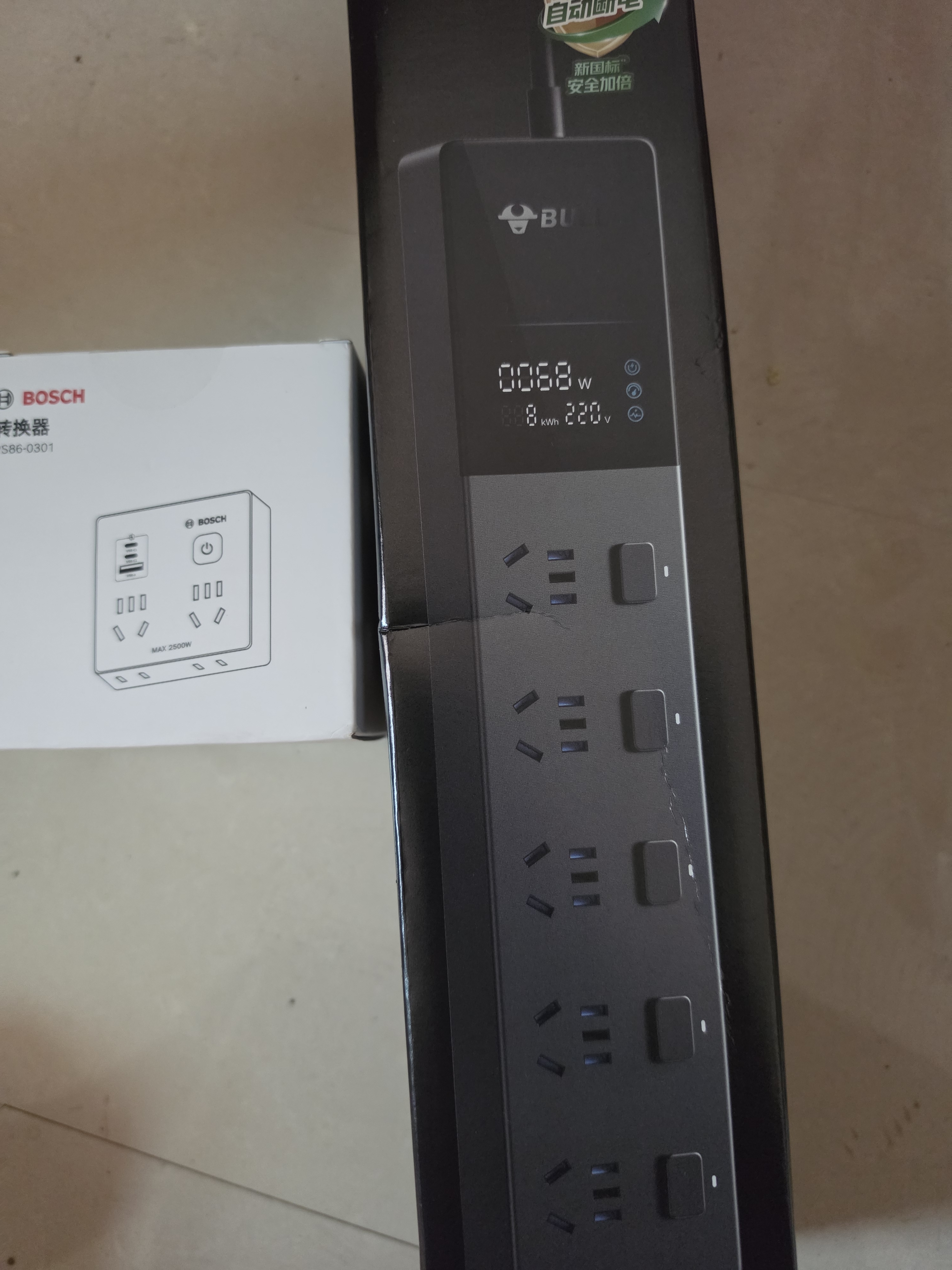 博世（BOSCH）30W快充86型插座转换器/转换插头/USB+Type-c快充插座扩展器/一转多/插排无线多功能插座PS86-0301 实拍图