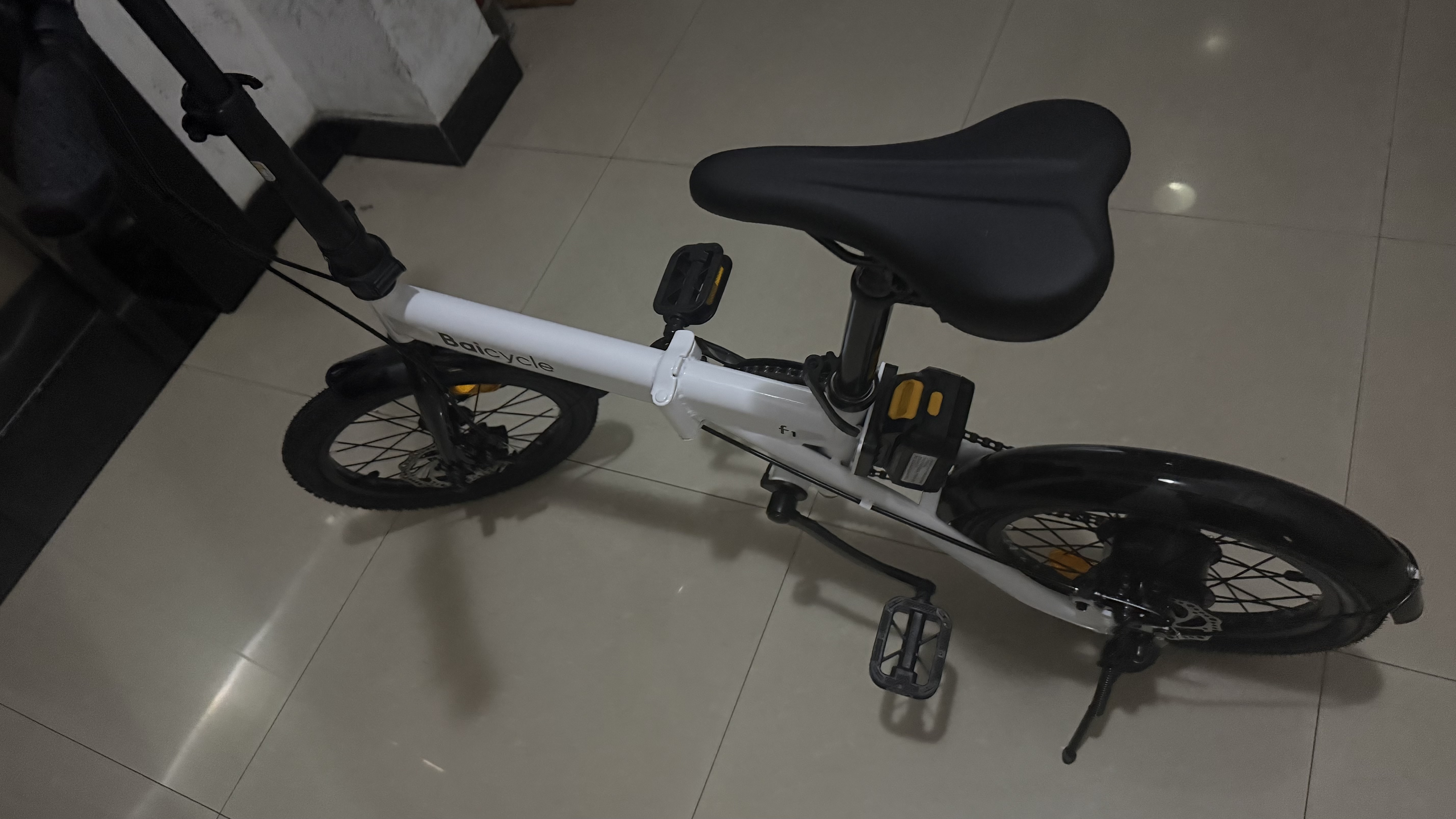 BAICYCLE小白助力自行车F1小米生态链超轻三折叠代步可拆卸锂电池便携小型校园学生男女成人通勤续航16km 实拍图