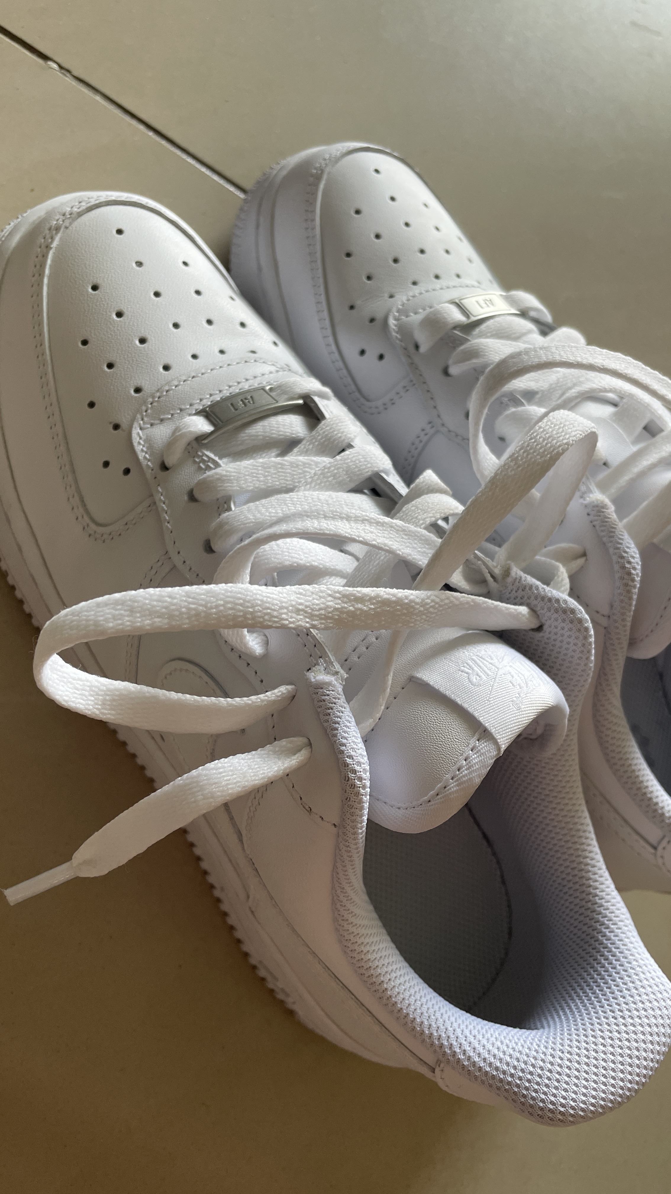 耐克NIKE女空军一号AF1 运动鞋DD8959-100白38.5 实拍图