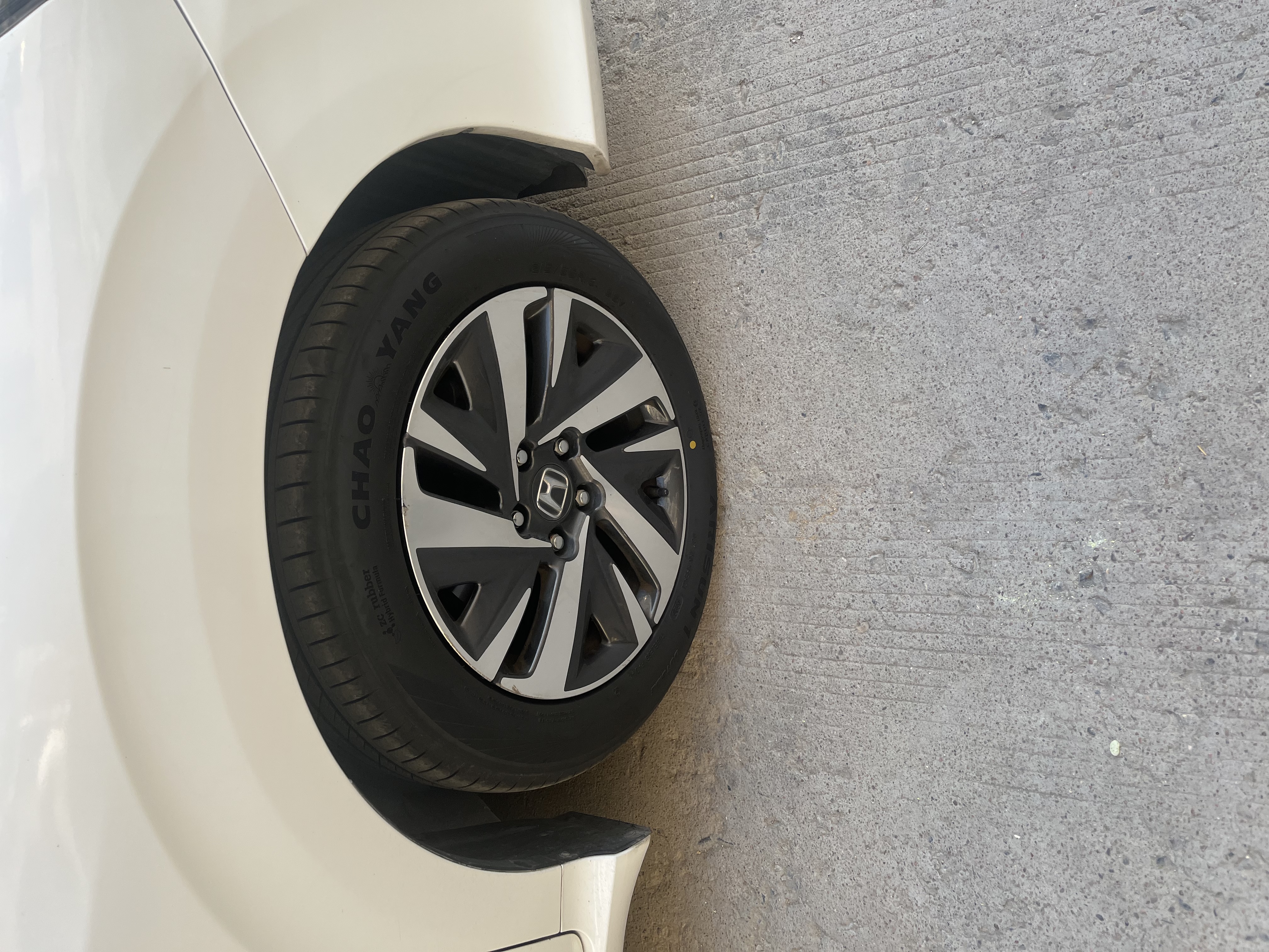 朝阳1号 汽车轮胎 215/55R16 93V 适配思域/迈腾/沃尔沃S60L 实拍图