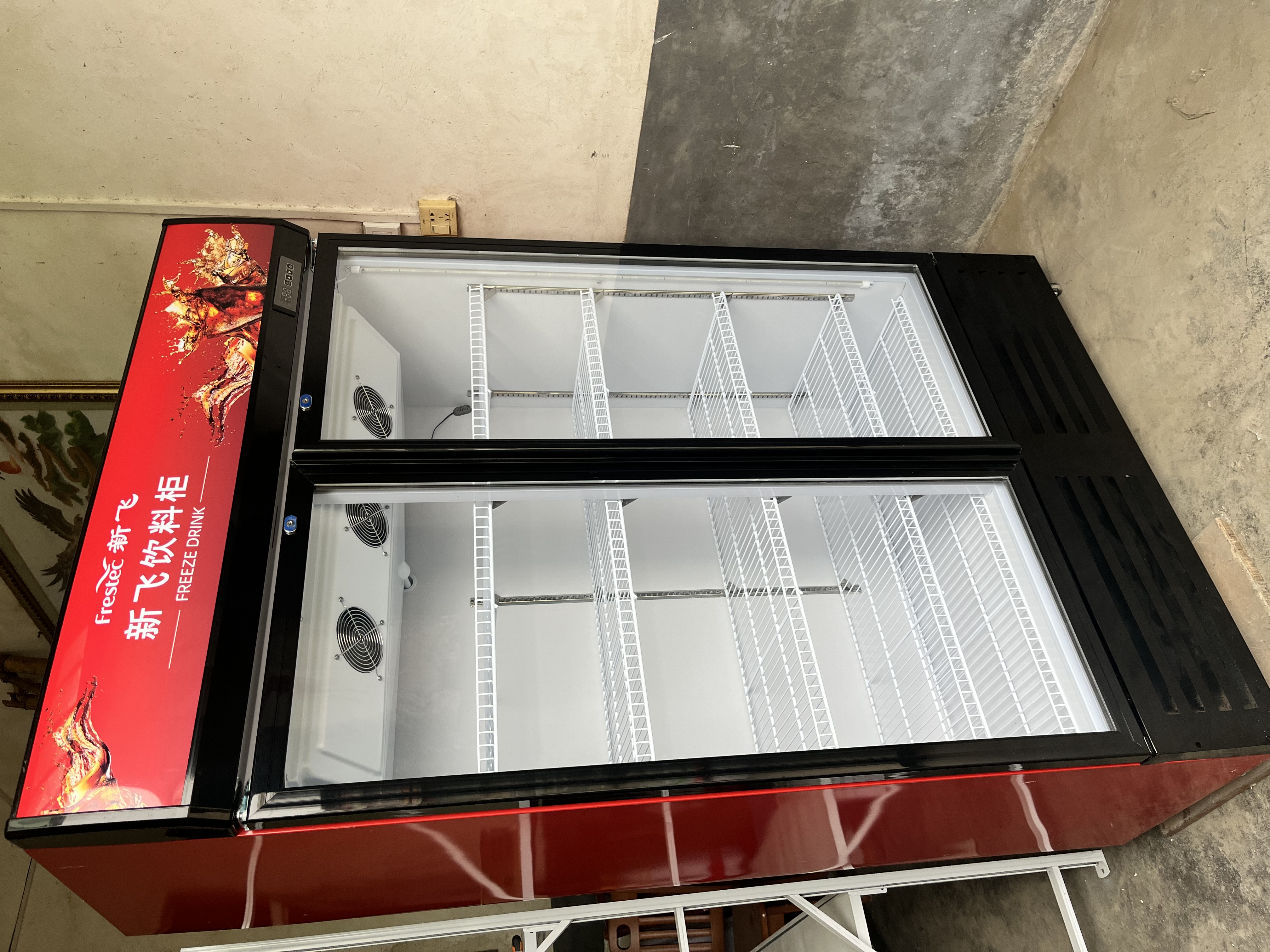 新飞 （Frestec）展示柜冷藏保鲜柜酒水饮料冰柜双开门冷藏柜酒店冷藏保鲜柜超市直冷玻璃门风冷无霜冰箱立式冷柜 双门黑红688L【4D风冷无霜】1.2米 实拍图