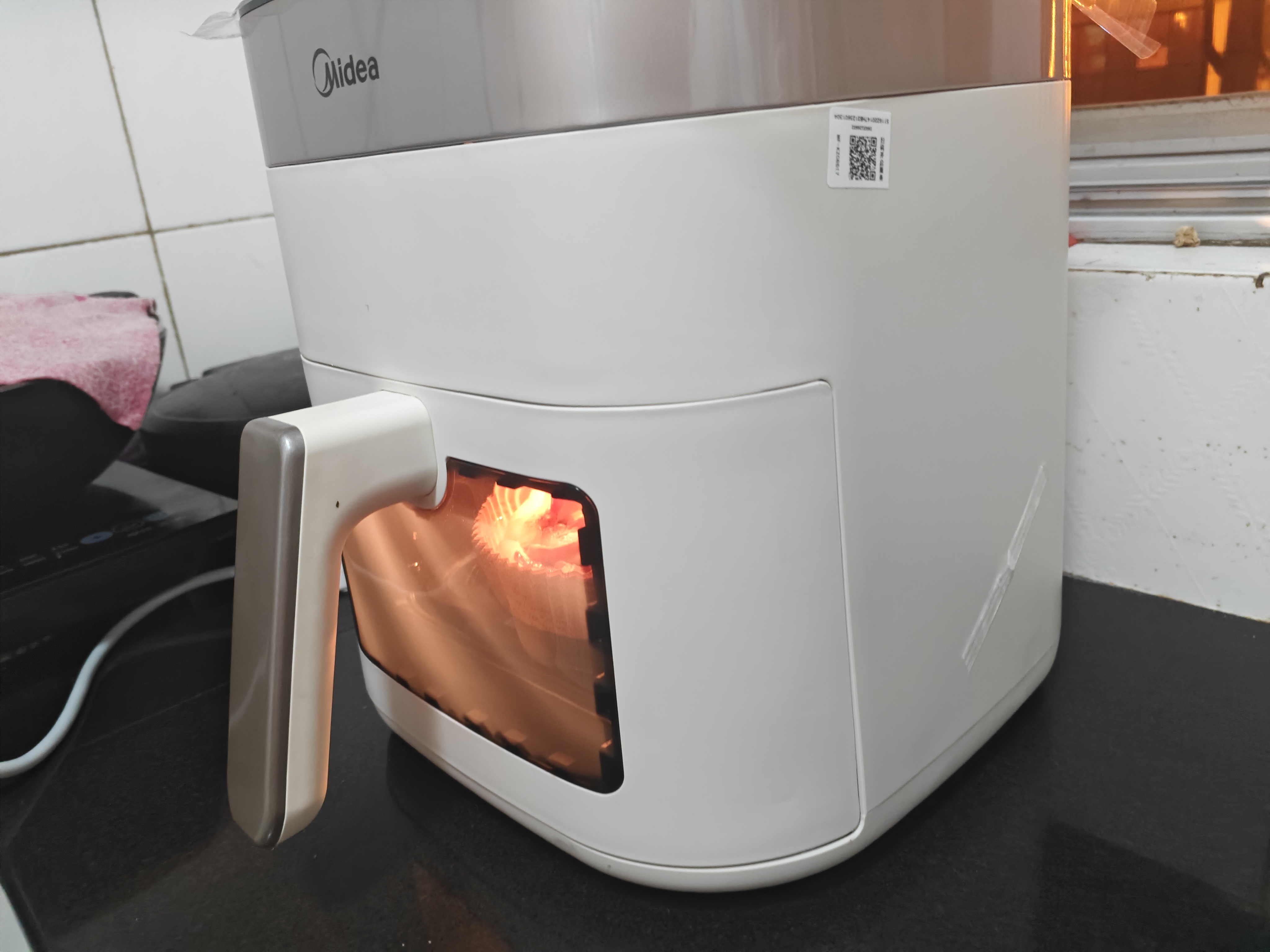 美的（Midea）空气炸锅蒸烤一体 家用烘焙多功能全自动免翻面空气炸锅可视窗口大容量6.5L空气电炸锅 KZC6517 实拍图