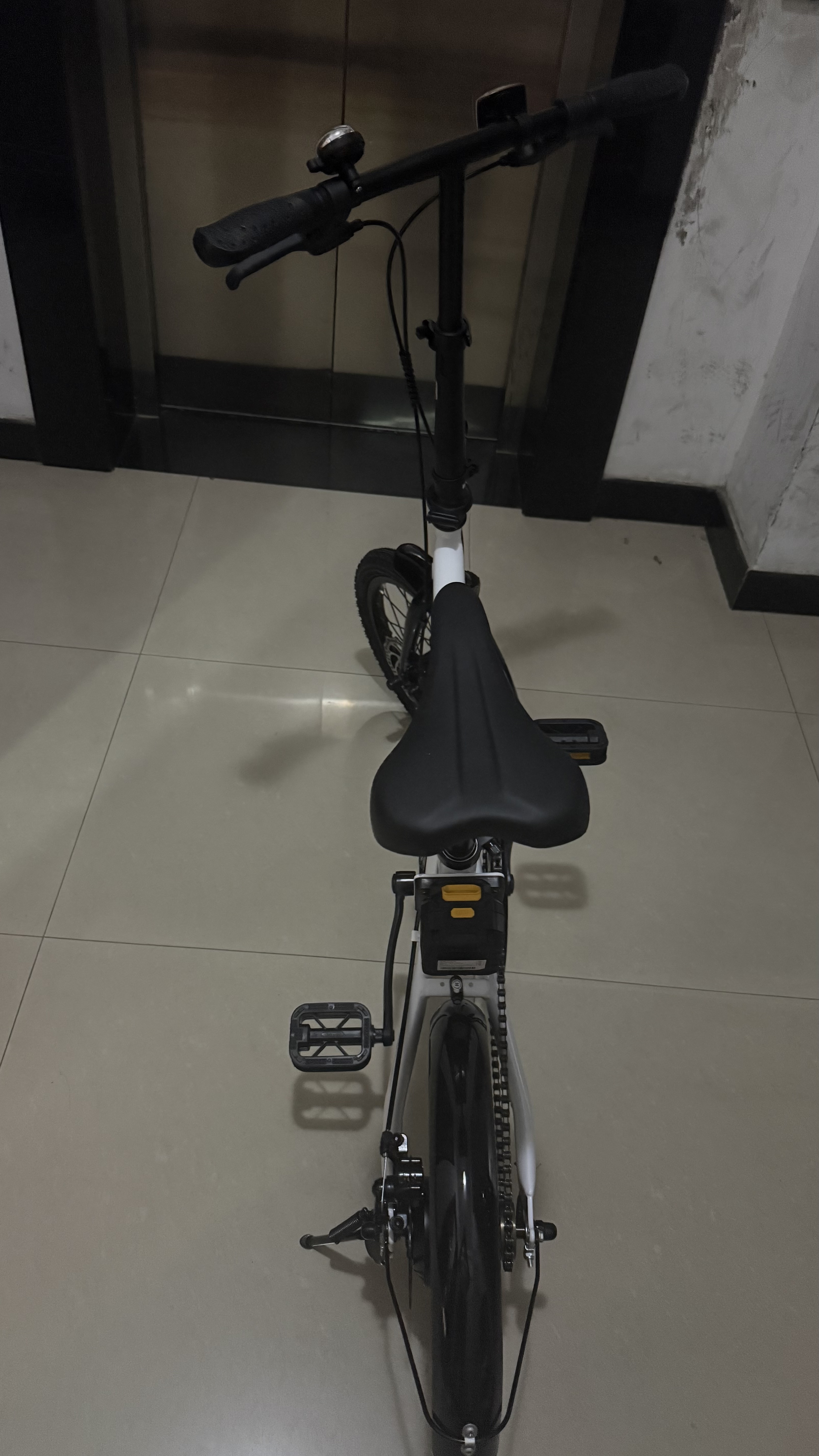 BAICYCLE小白助力自行车F1小米生态链超轻三折叠代步可拆卸锂电池便携小型校园学生男女成人通勤续航16km 实拍图