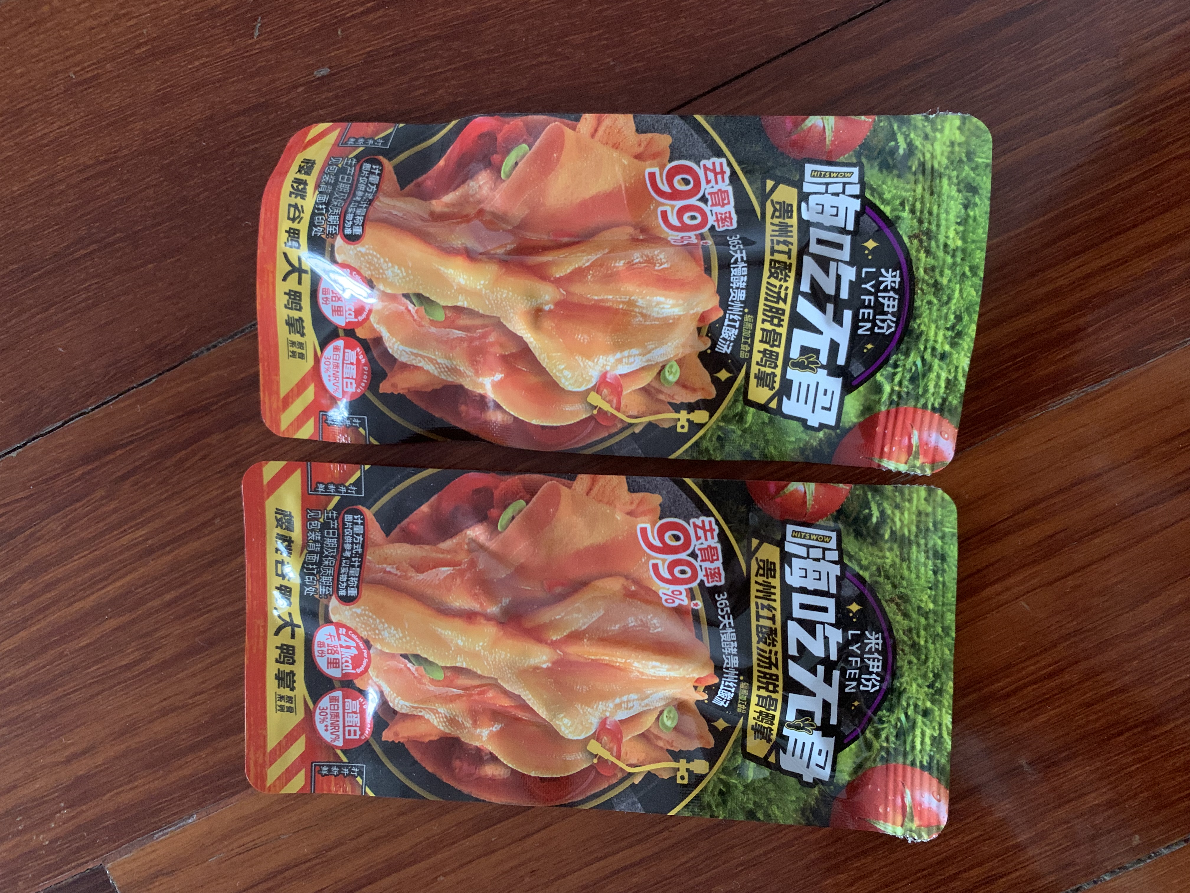 来伊份脱骨鸭掌236g(原味+香辣)卤味熟食去骨鸭爪下酒菜休闲零食 实拍图