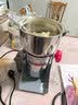 房太太 【304不锈钢】三七打粉机中药材粉碎机家用五谷杂粮磨粉机商用药店超细研磨机多功能破壁机料理机 800克（304不锈钢）钢刀加硬款+无害粉碎仓 实拍图