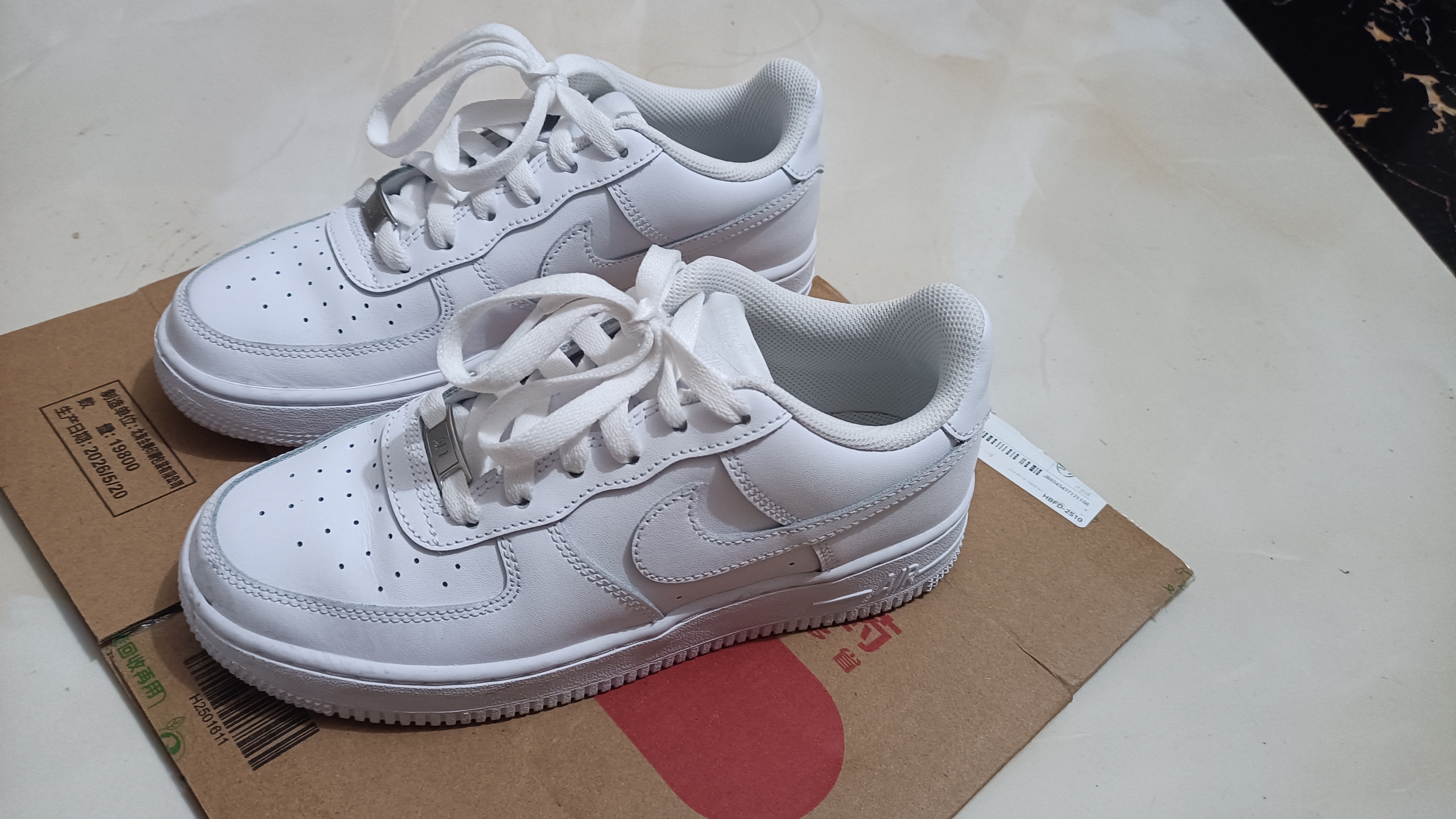 NIKE耐克女鞋AIR FORCE 1空军一号小白鞋青少年运动休闲鞋DH2920-111 实拍图