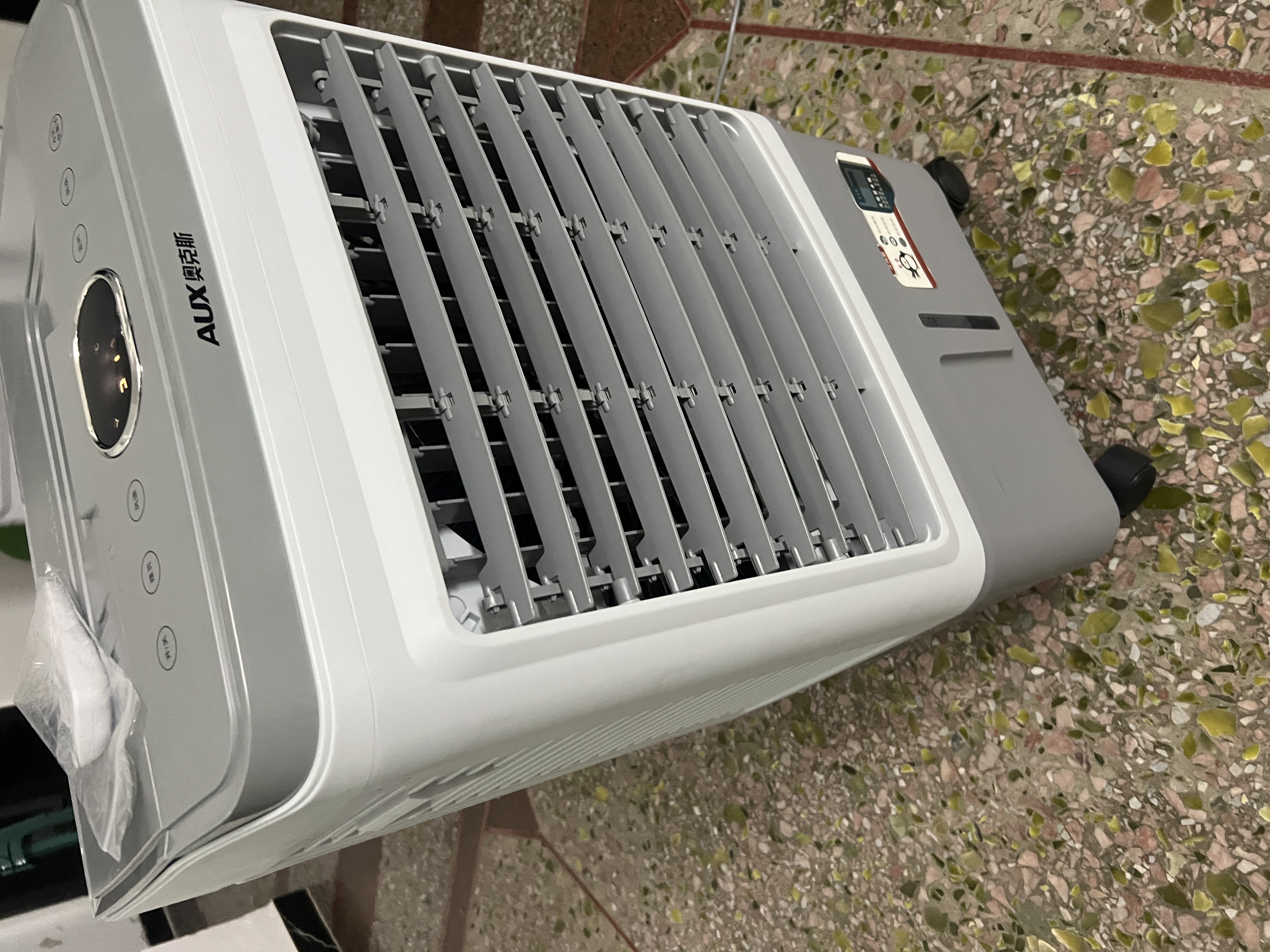 奥克斯（AUX）工业冷风机家用空调扇移动制冷风扇制冷器水冷空调加水小空调商用冷风扇 商用/家用【经典遥控款】（0.8米高）838AR 实拍图