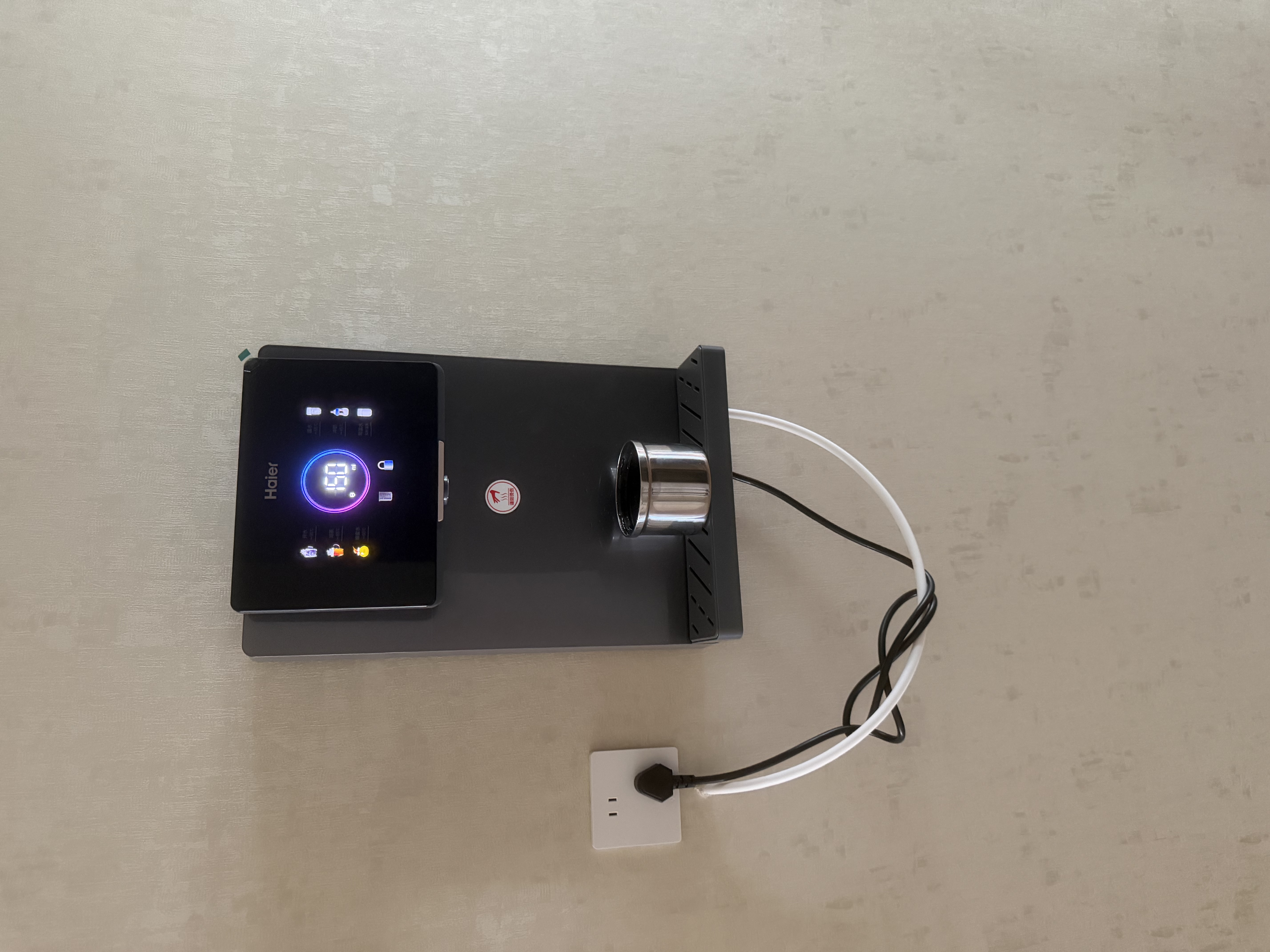 海尔（Haier）家用净水器伴侣管线机餐边柜净热一体2105壁挂式速热饮水即热即饮无胆无千滚水智能LED彩屏套装 2105管线机-智能温热超薄 实拍图