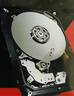 希捷（SEAGATE）NAS硬盘 8TB 256MB 机械硬盘 CMR垂直 静音低耗 数据恢复服务 3.5英寸 希捷酷狼 ST8000VN004 实拍图